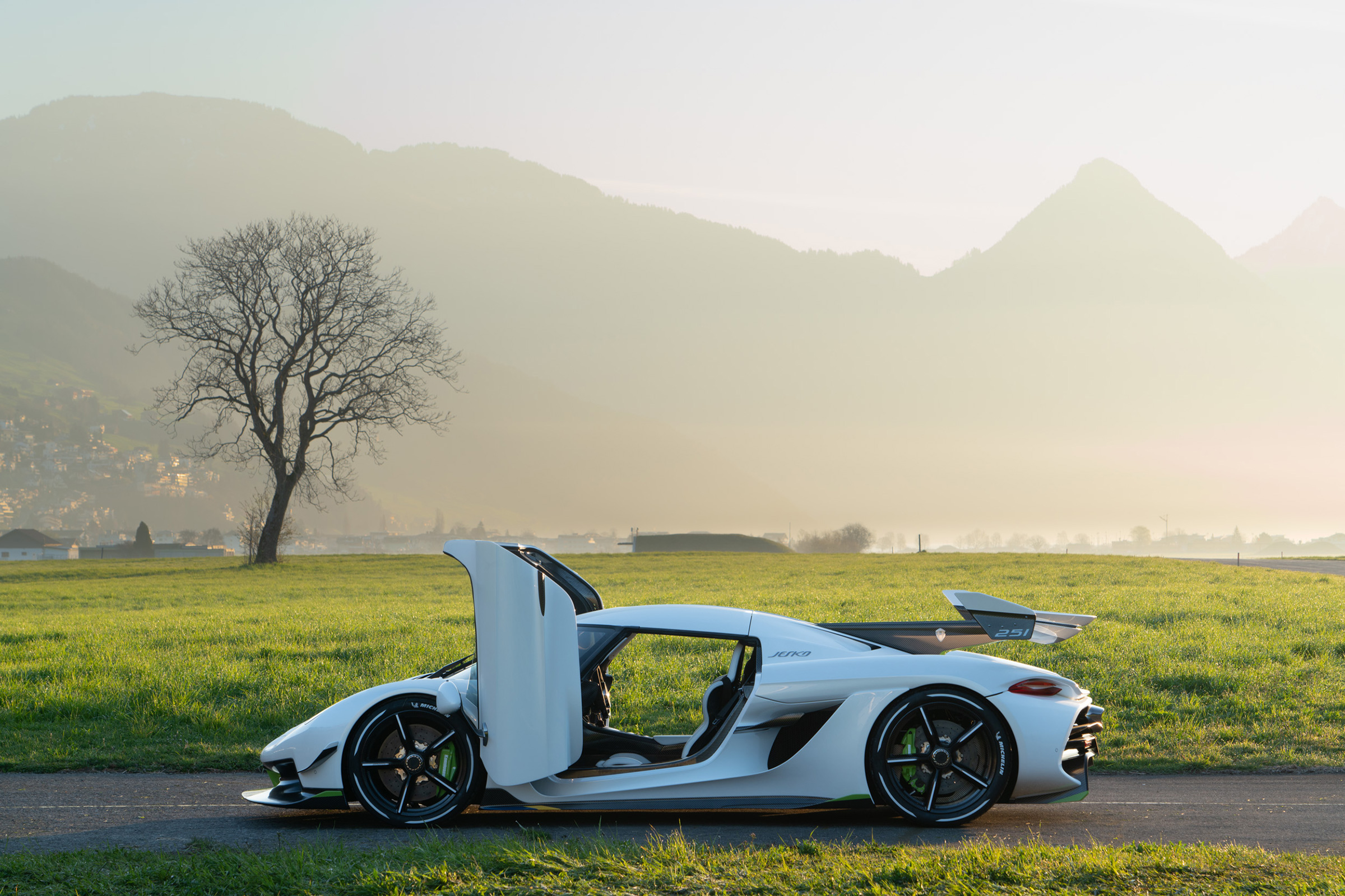 Koenigsegg Jesko side
