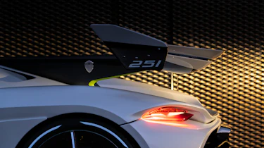 Koenigsegg Jesko wing