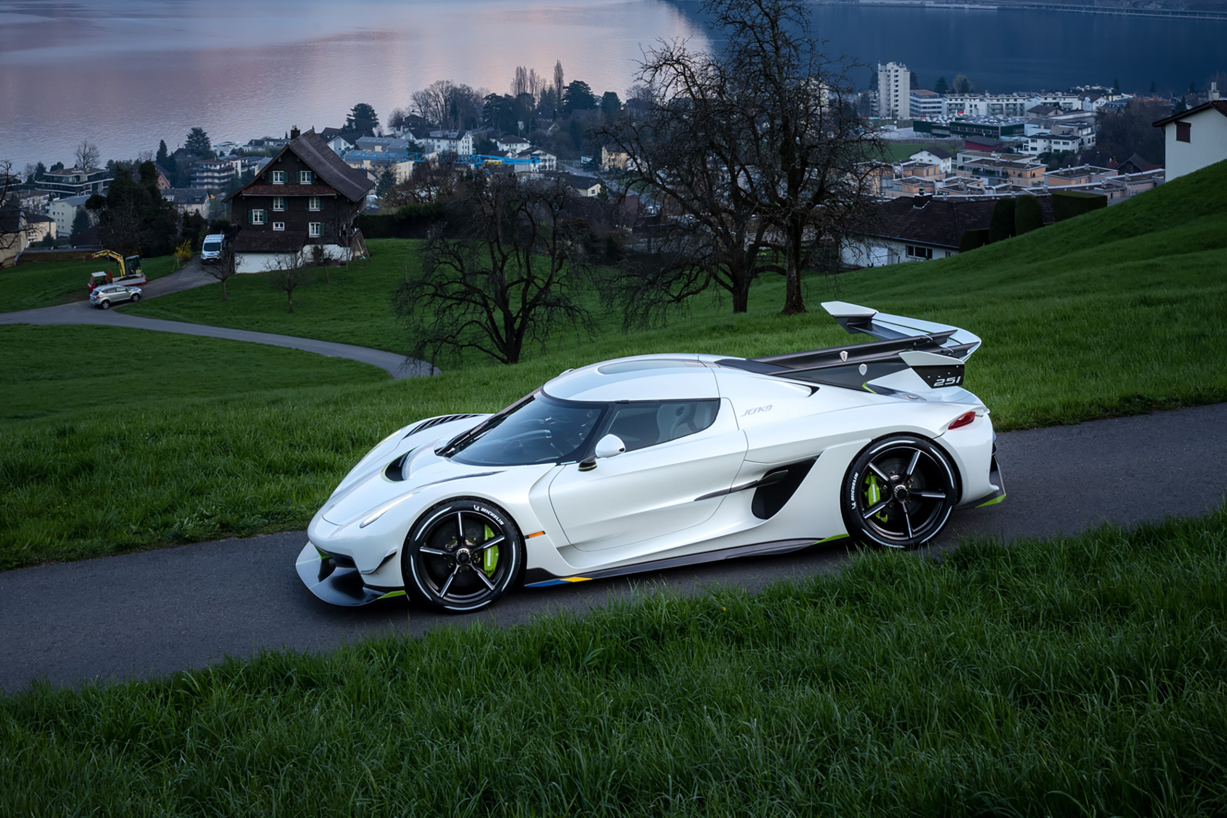 Koenigsegg Jesko side