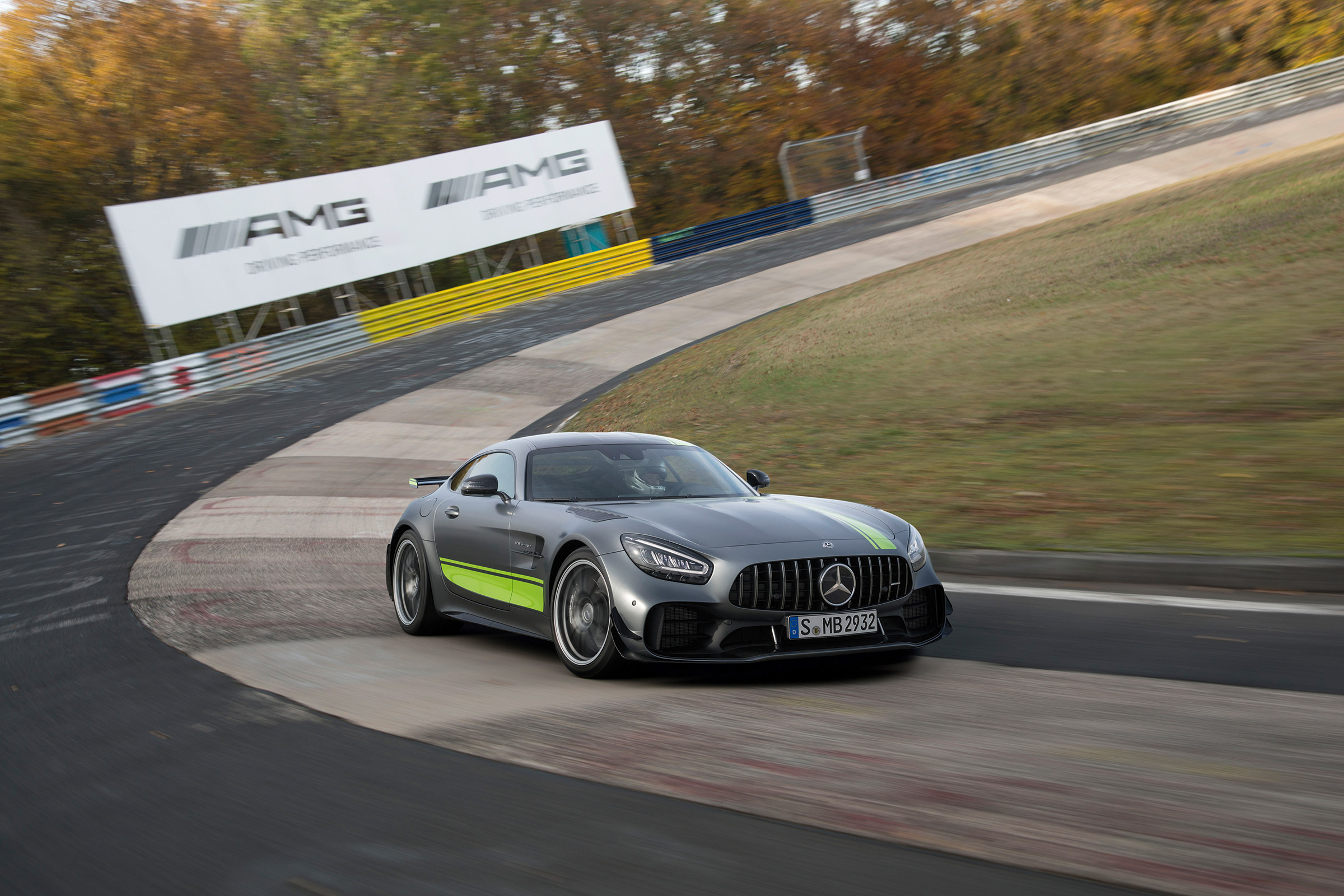 Mercedes-AMG GT R Pro review - turn in