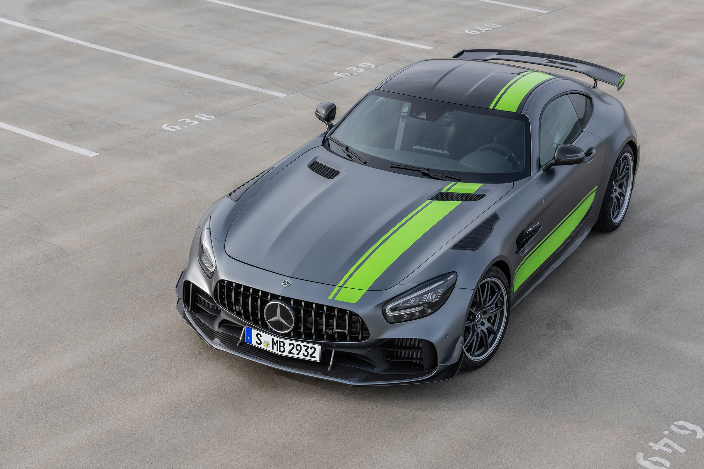 Mercedes-AMG GT R Pro review - nose
