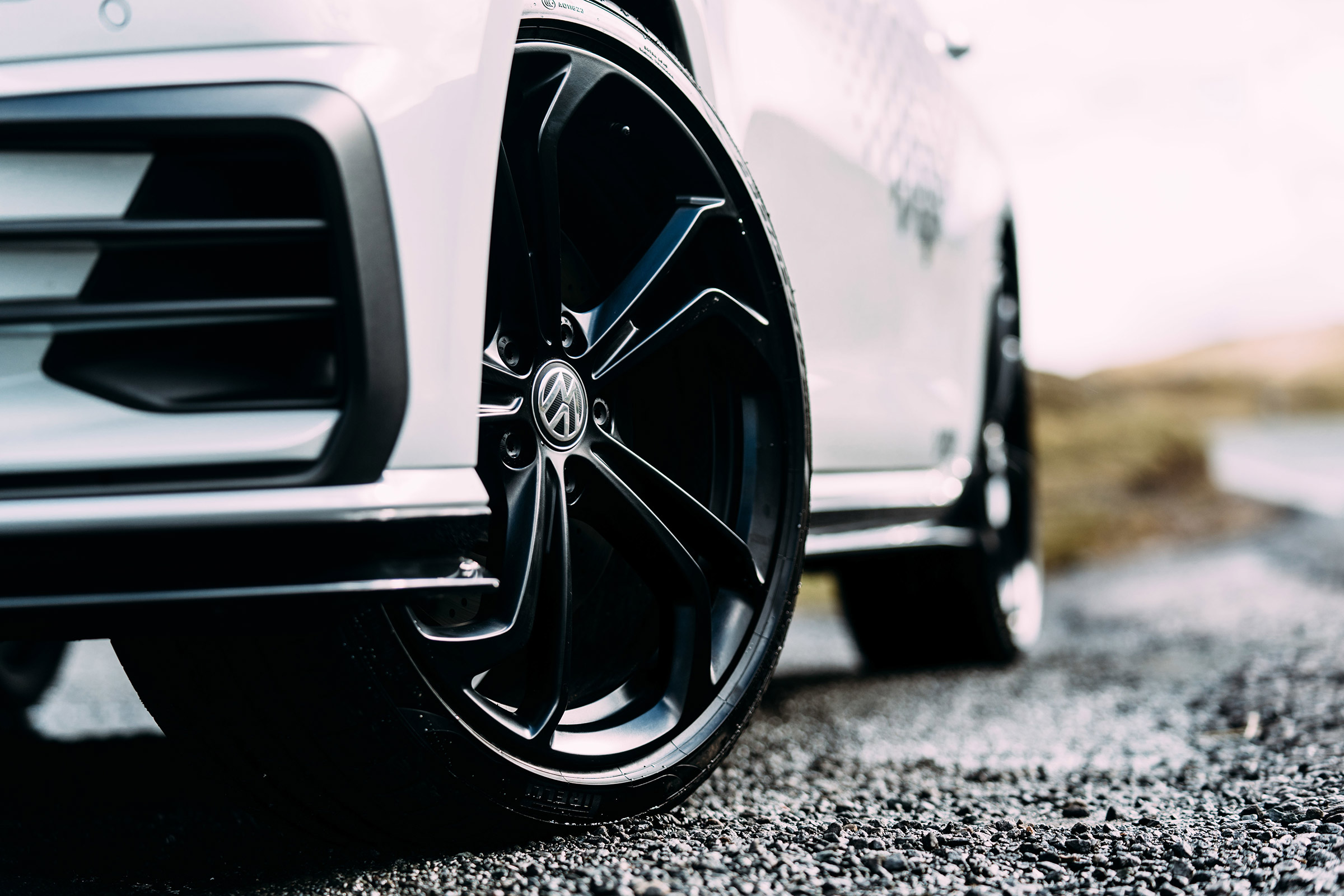 VW GTI TCR vs Megane RS Trophy - wheels