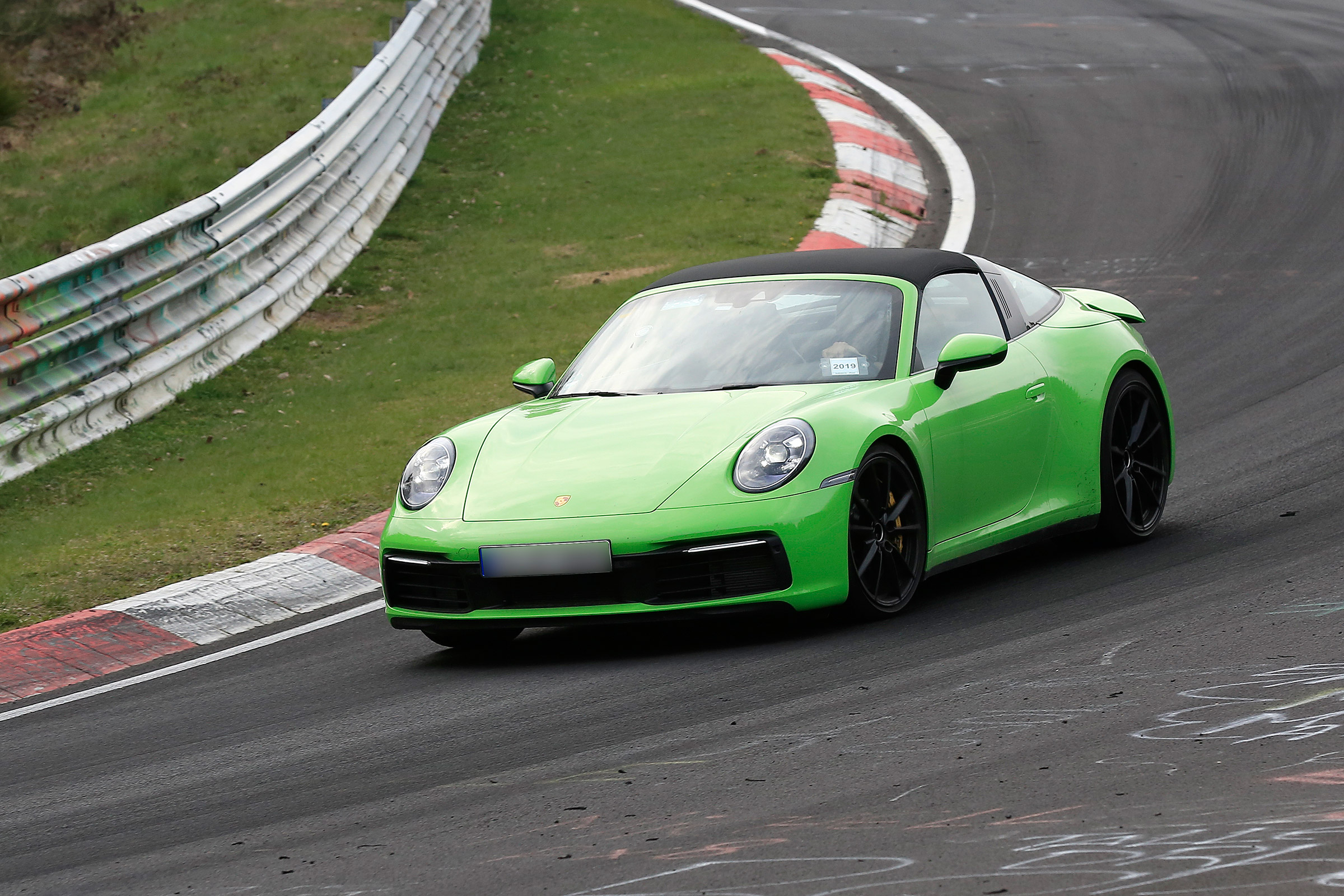 Porsche 911 Targa spy - quarter