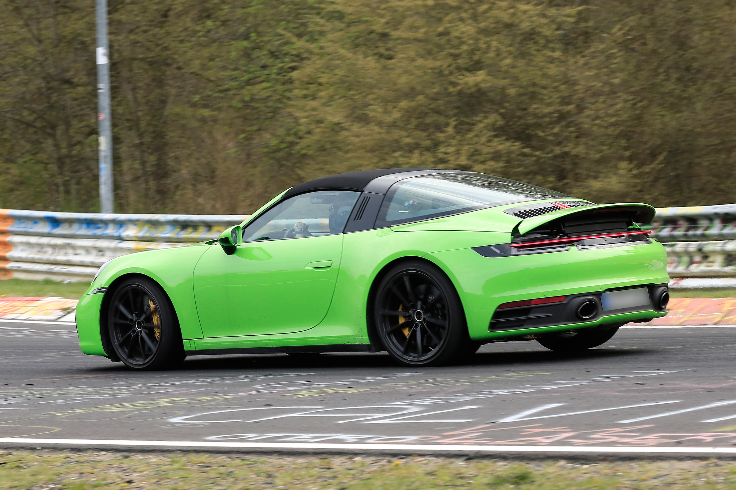 Porsche 911 Targa spy - side