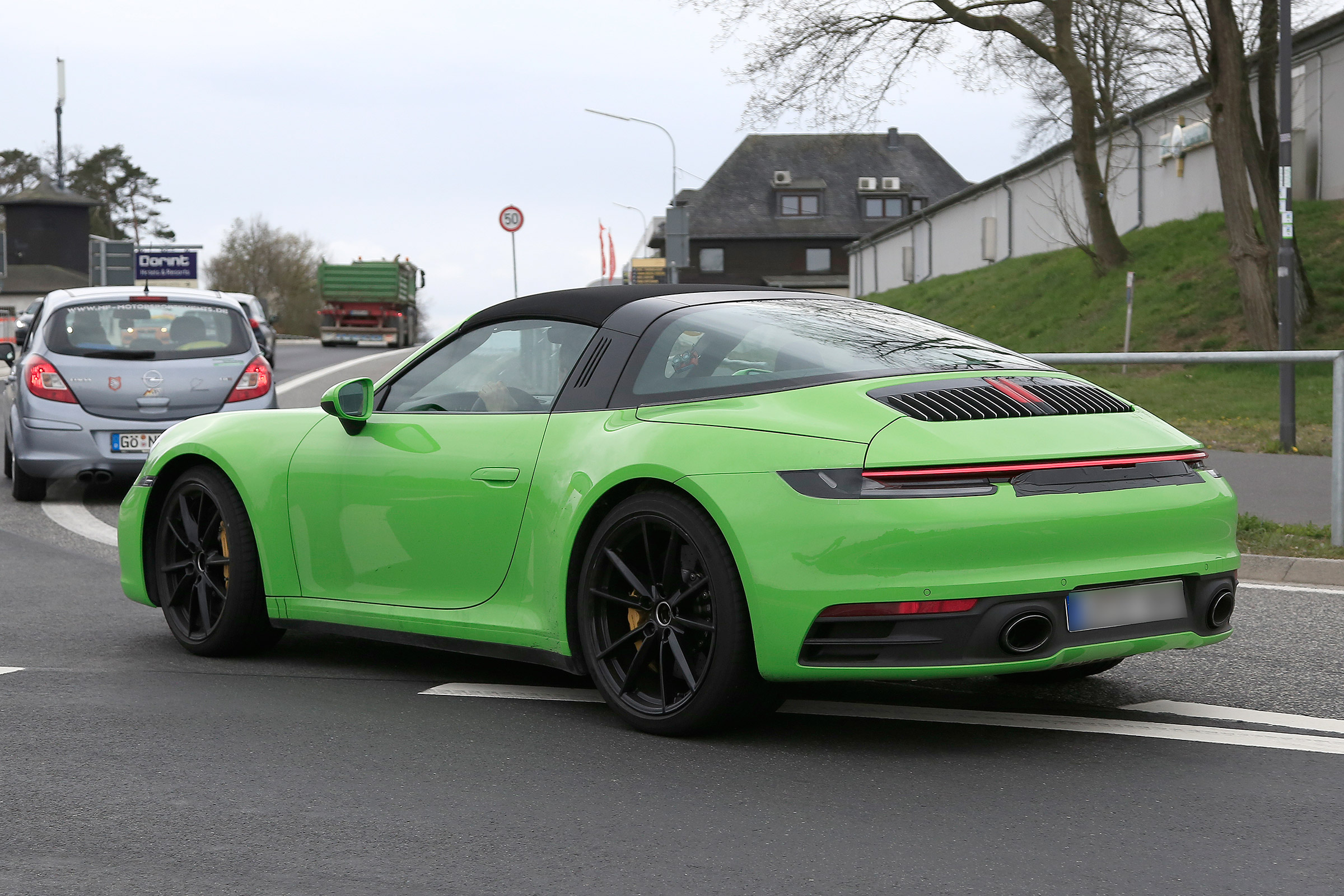 Porsche 911 Targa spy - rear