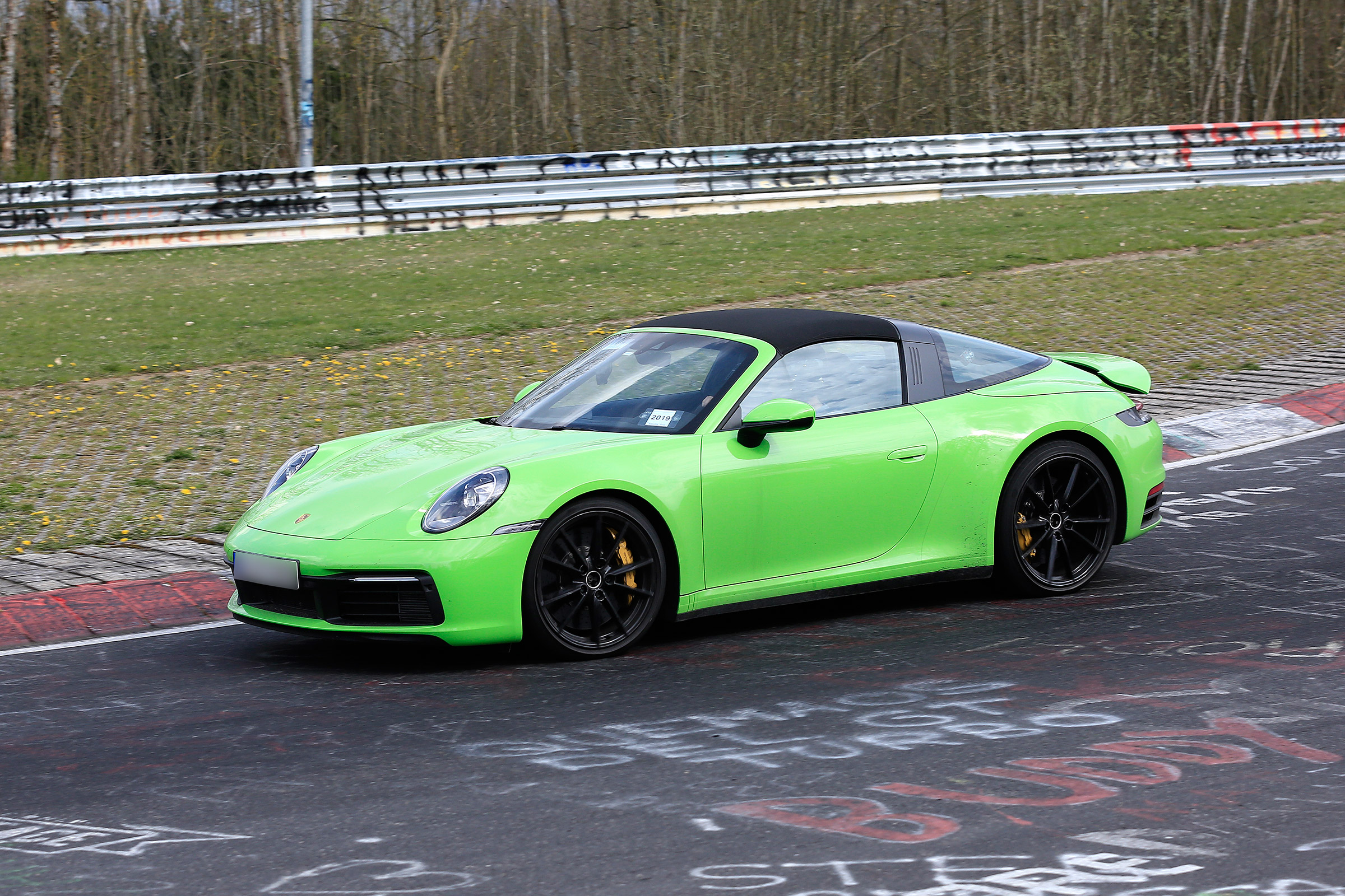 Porsche 911 Targa spy - front quarter