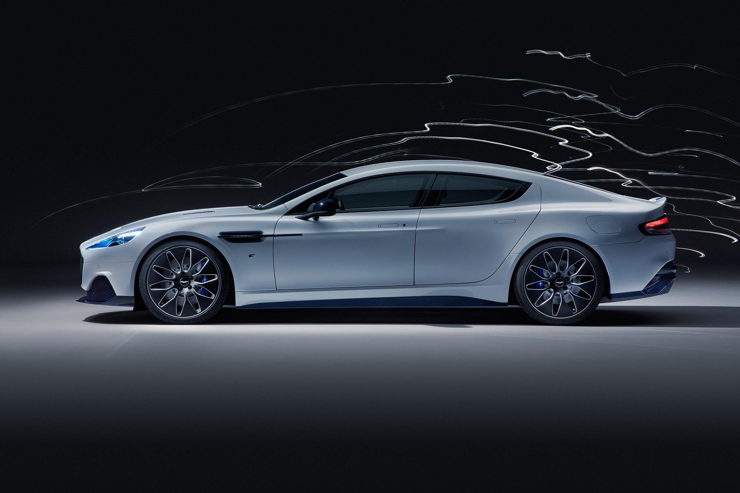 Aston Martin Rapide E - side