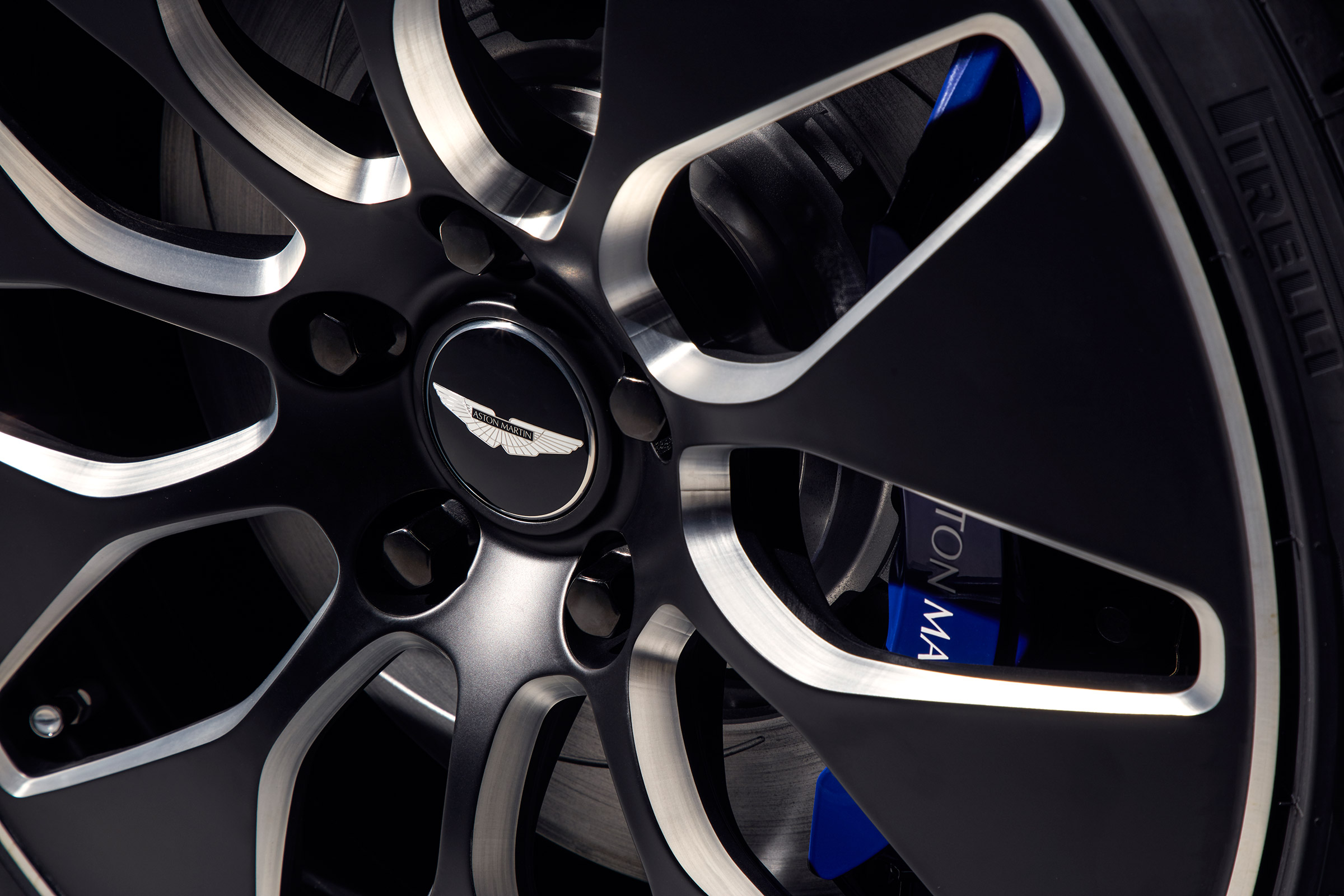 Aston Martin Rapide E - wheels