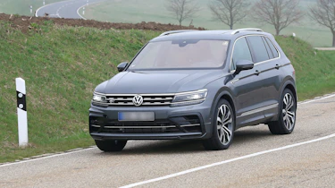 Volkswagen Tiguan R spy - front quarter