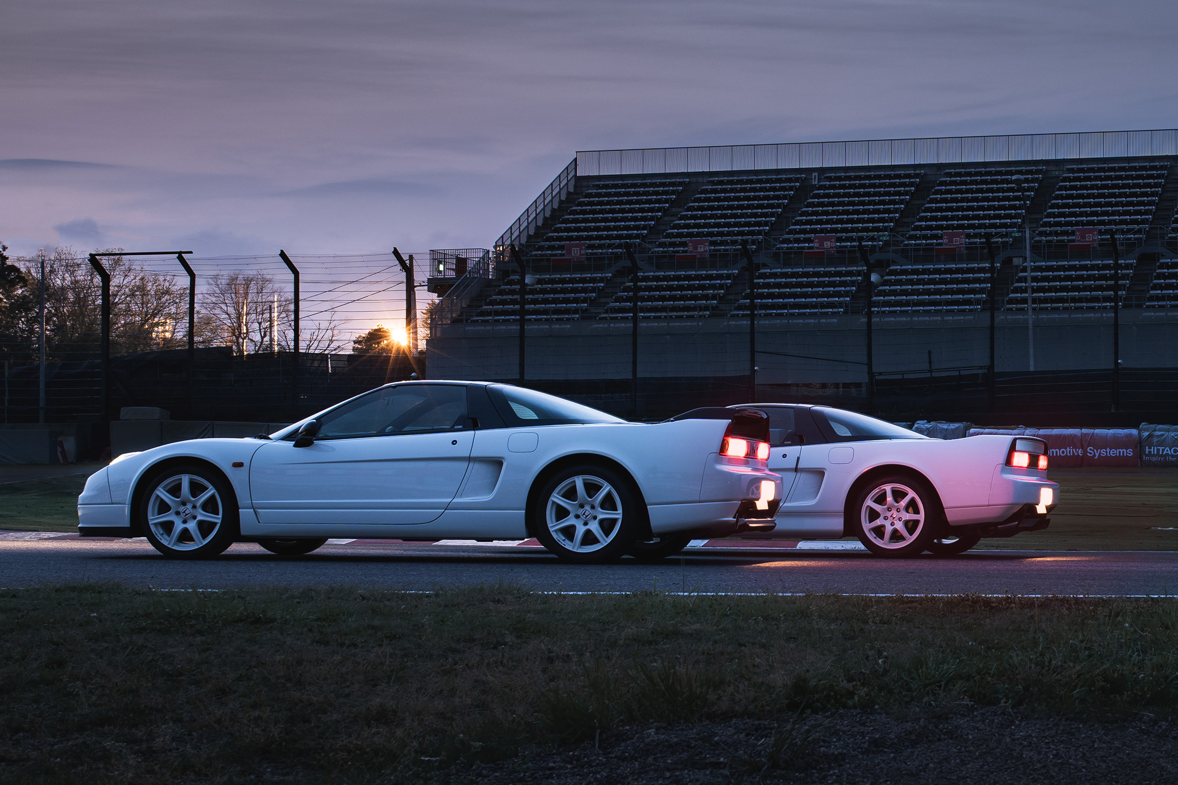Honda NSX auction: 1995 NSX Type-R (92R) &amp; 2005 NSX-R (02R)
