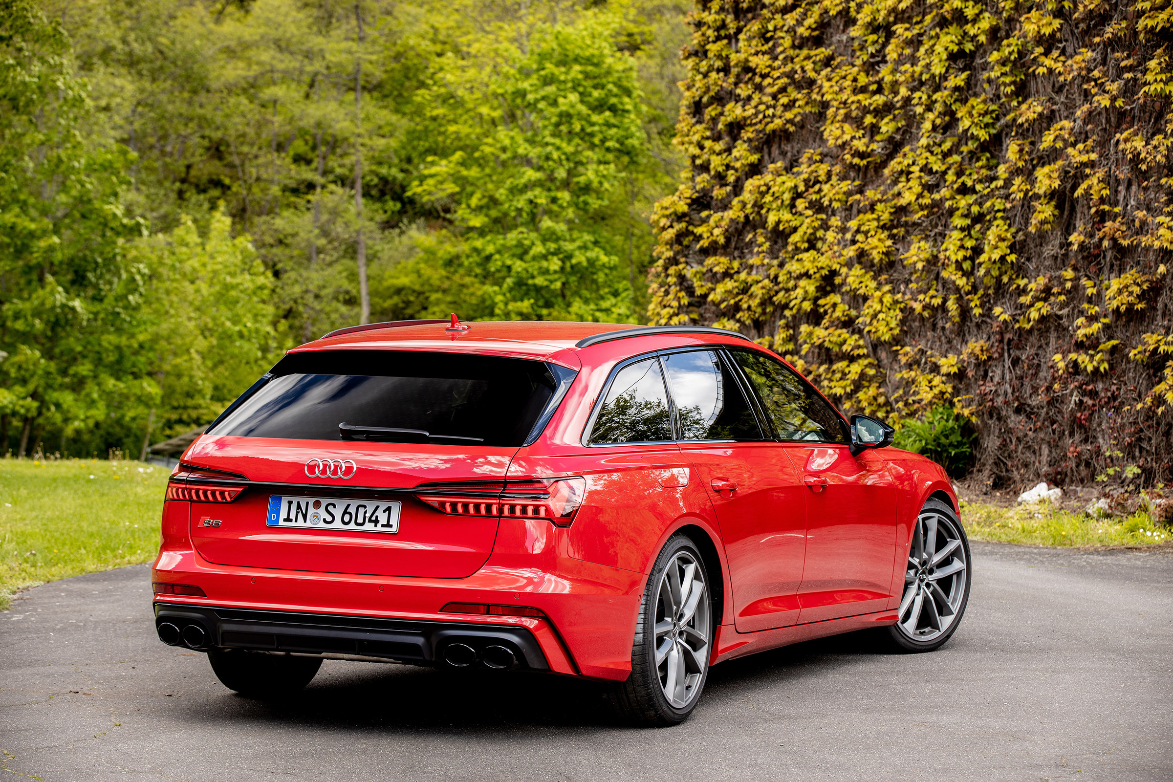 Audi S6 TDI - rear quarter