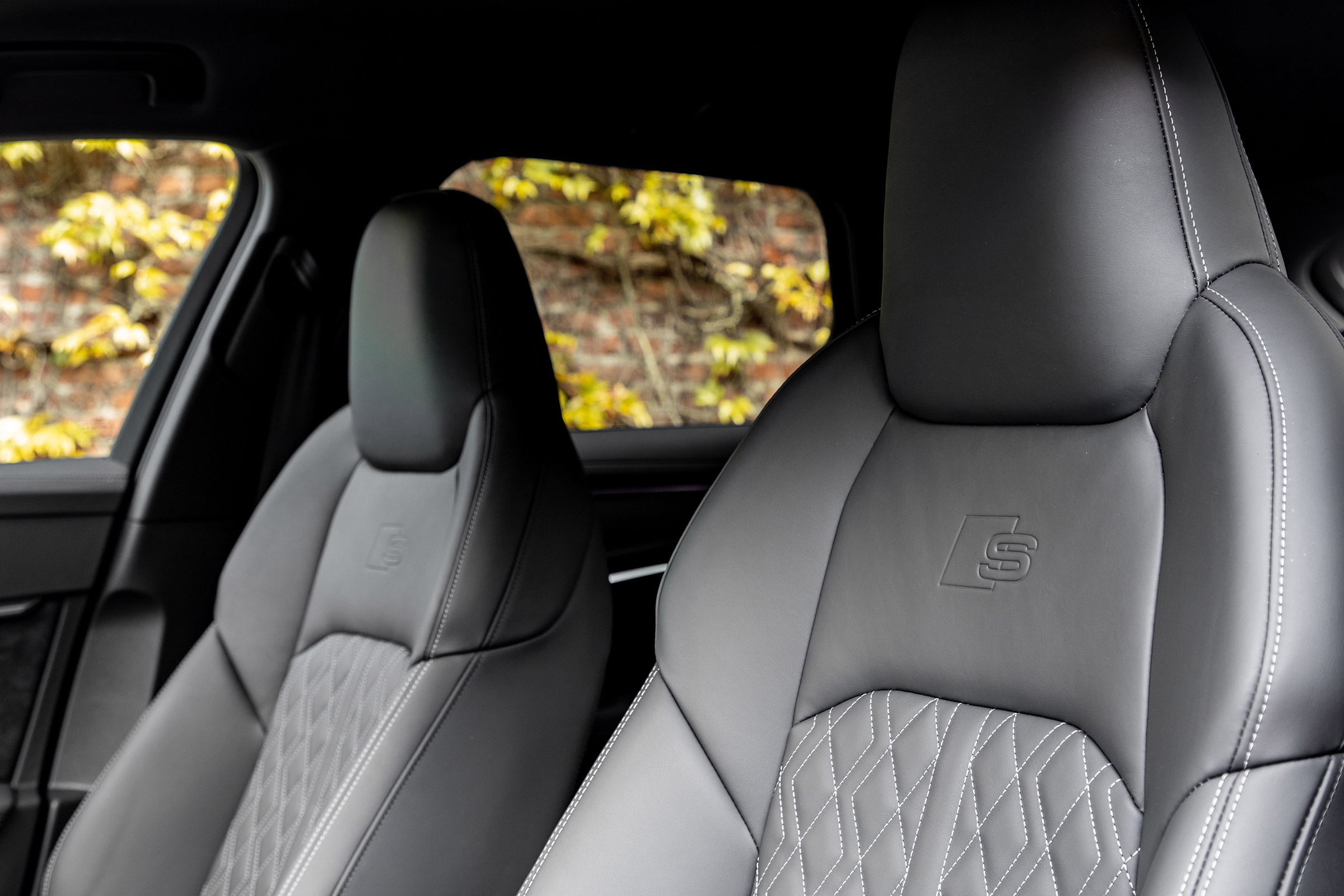 Audi S6 TDI - Seats