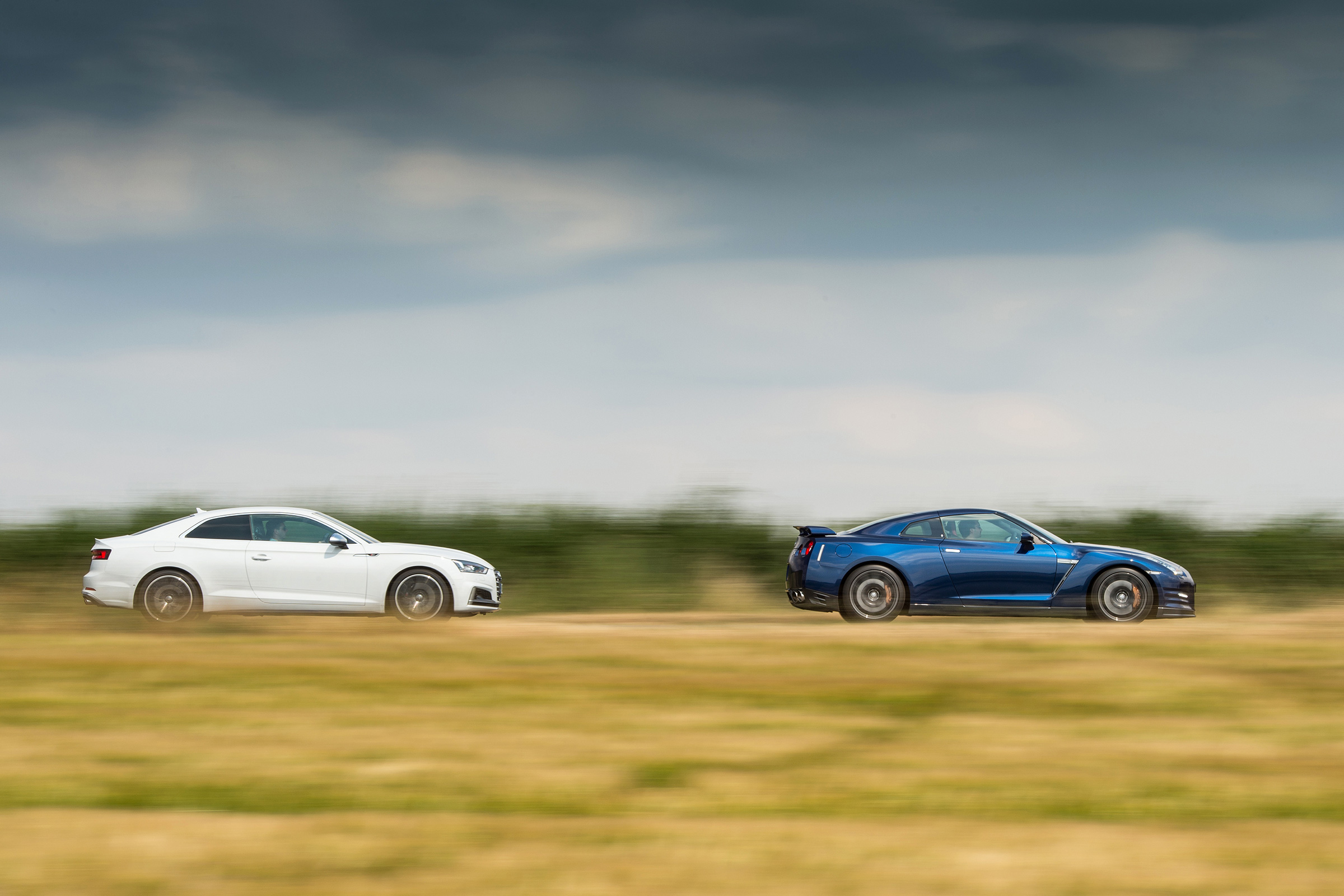 Nissan GT-R vs Audi S5