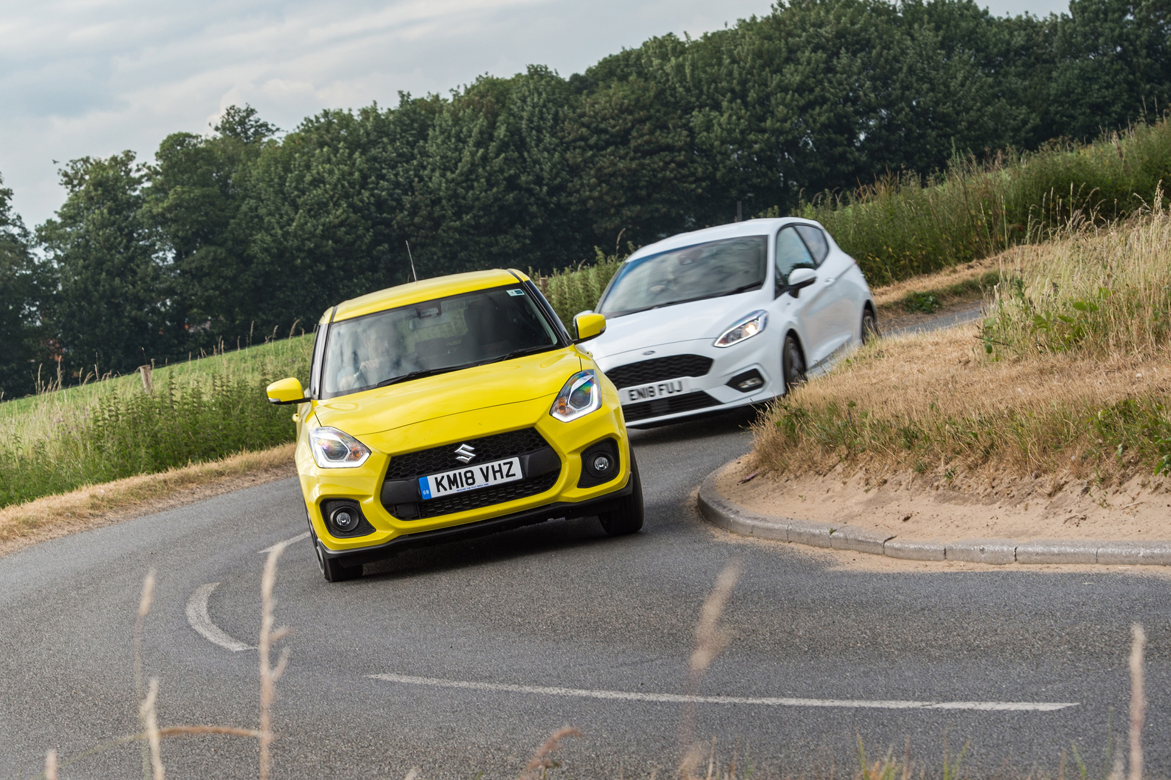 Ford Fiesta ST-line vs Suzuki Swift Sport