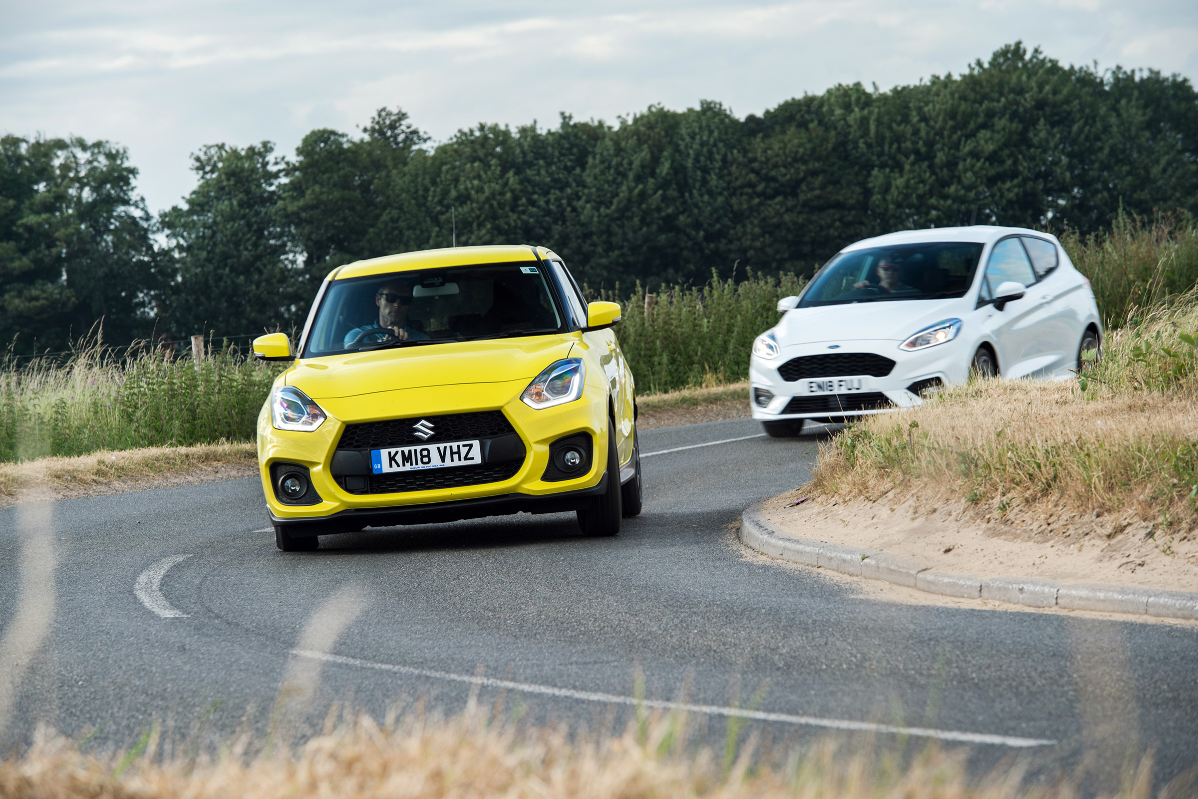 Ford Fiesta ST-line vs Suzuki Swift Sport