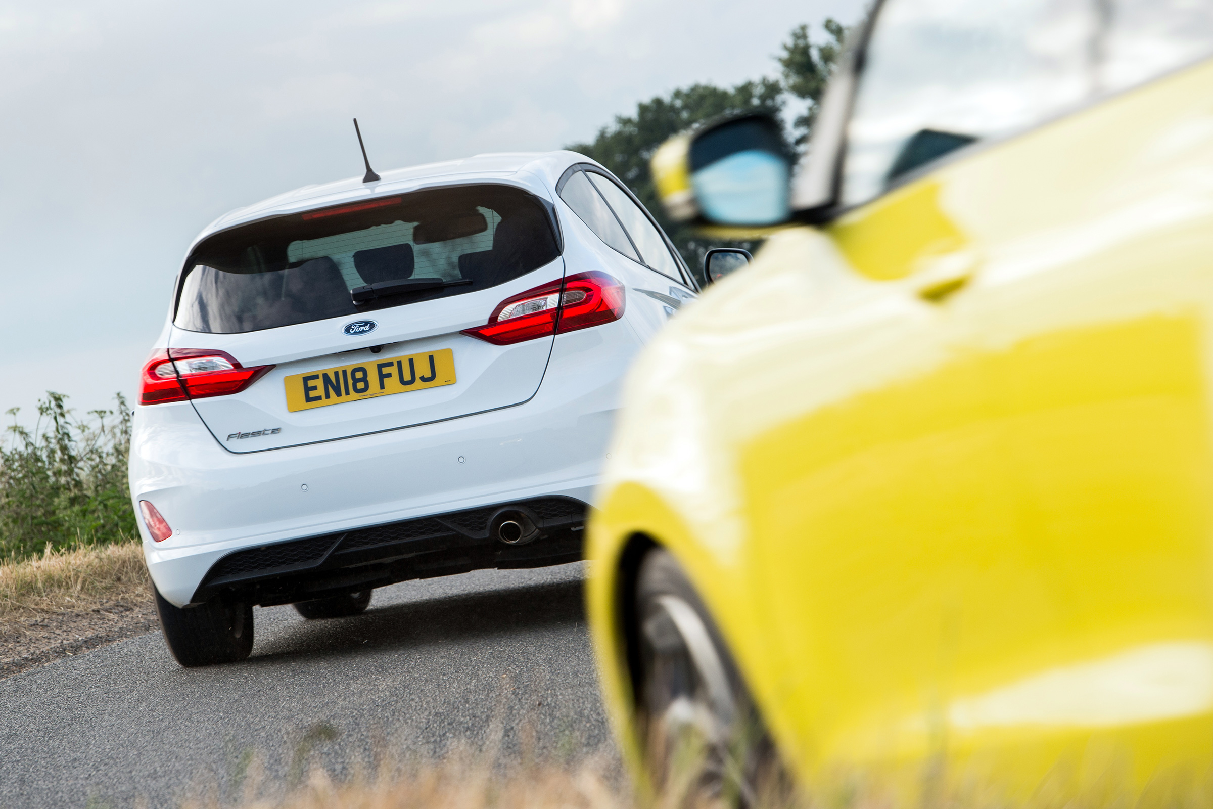Ford Fiesta ST-line vs Suzuki Swift Sport