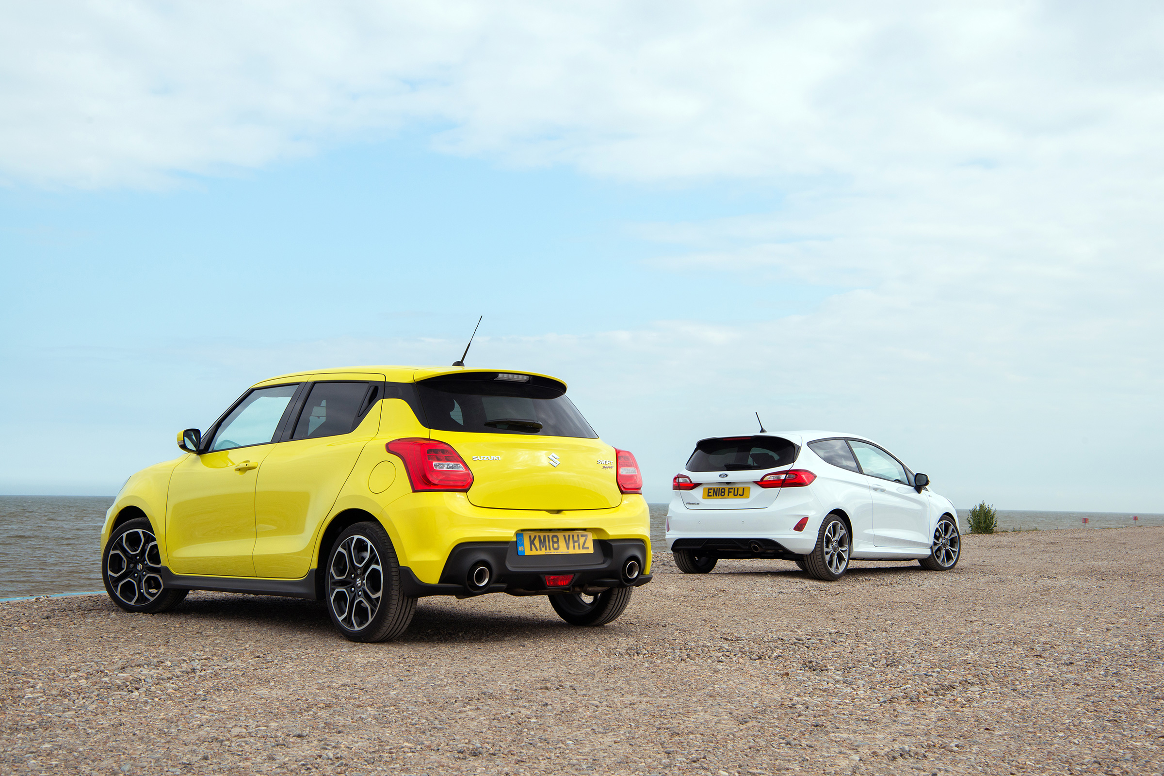 Ford Fiesta ST-line vs Suzuki Swift Sport