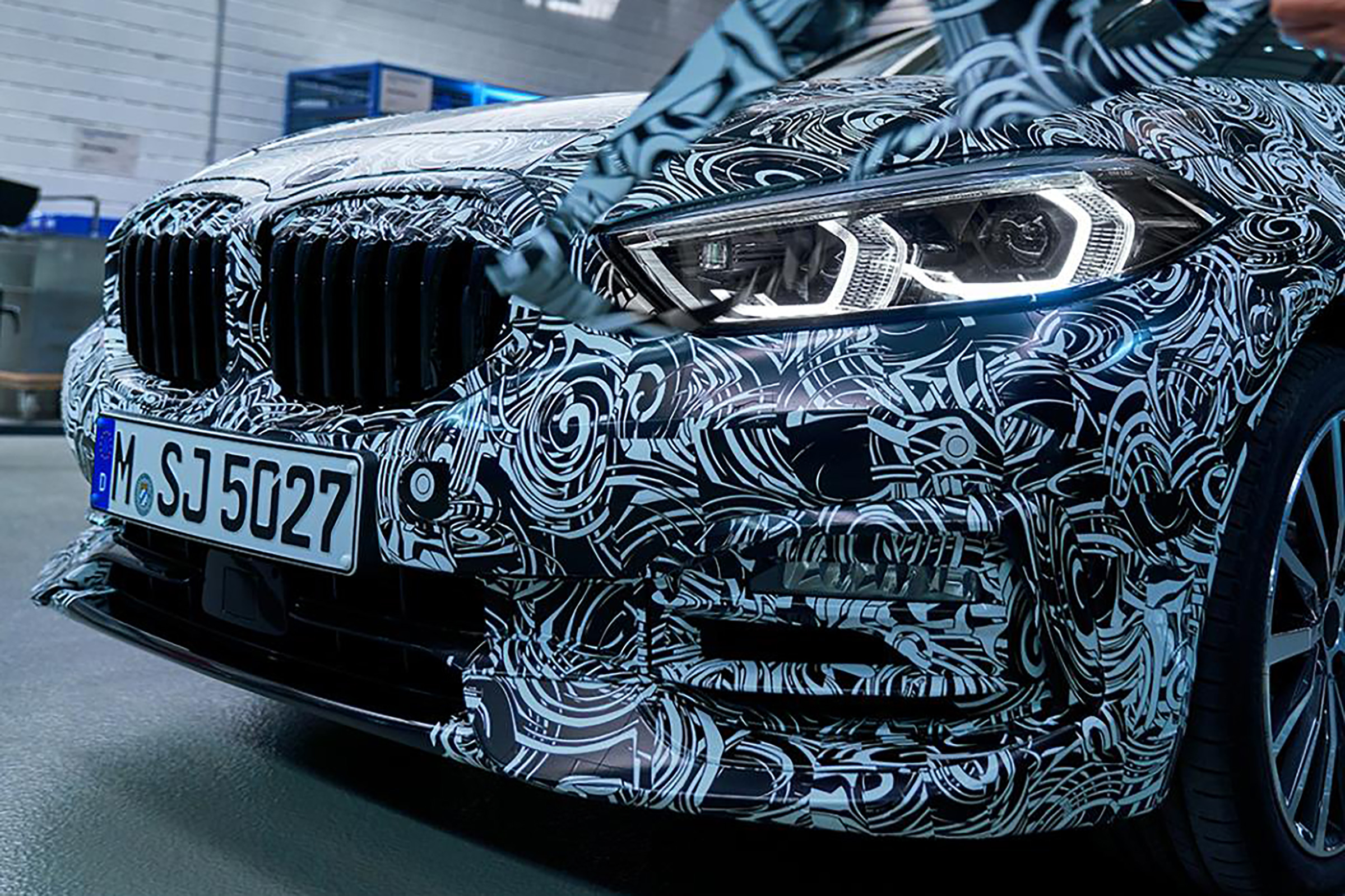 2020 BMW 1 Series teaser 