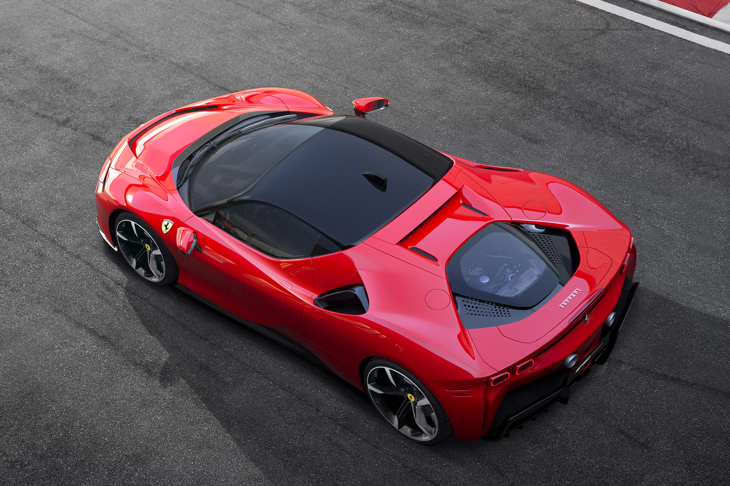 Ferrari SF90 Stradale - pictures