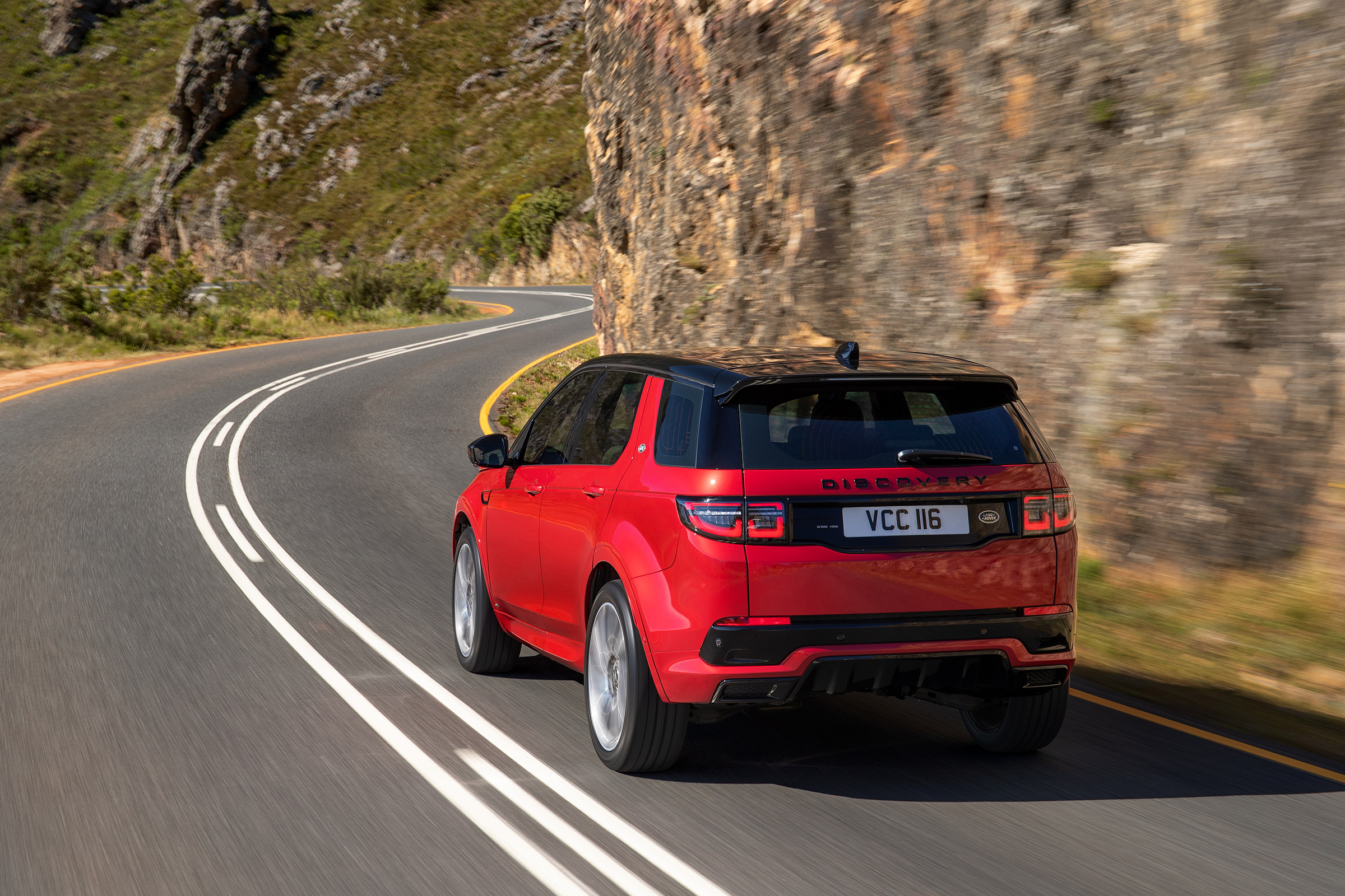 Land Rover Discovery Sport - rear