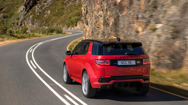Land Rover Discovery Sport - rear