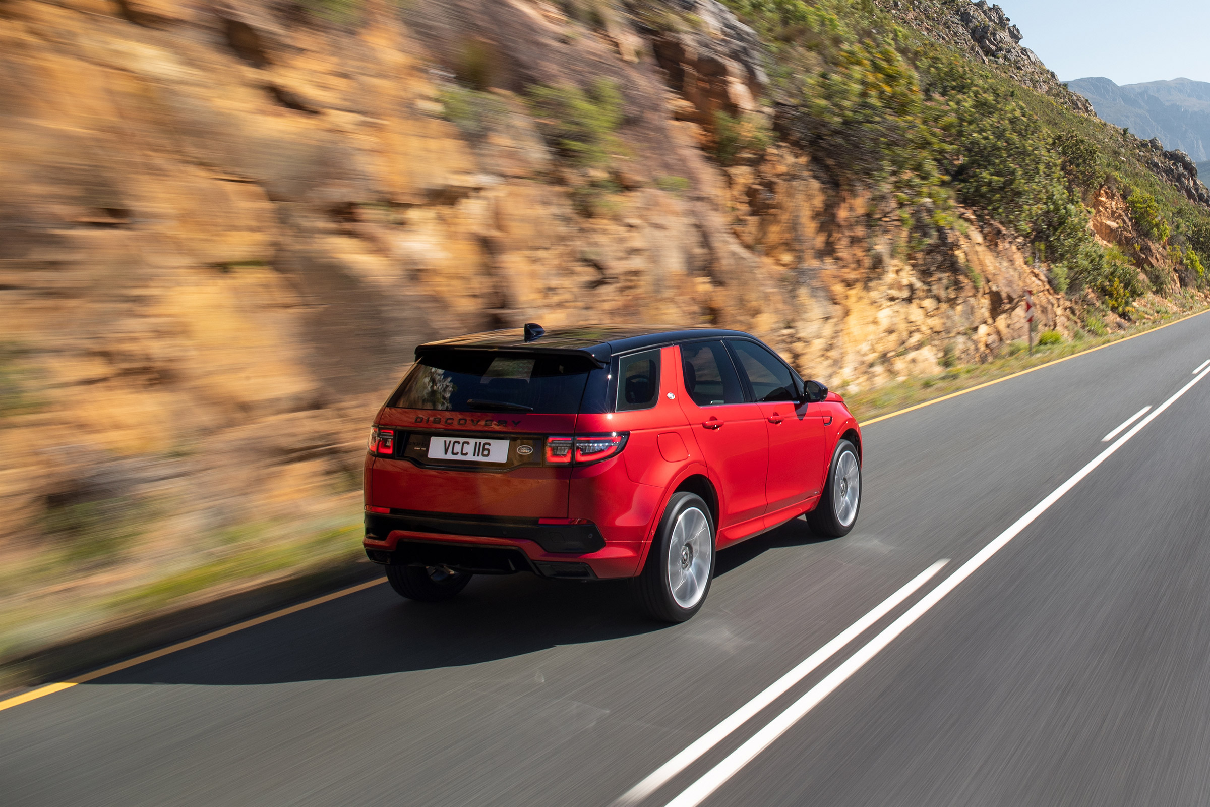 Land Rover Discovery Sport - rear