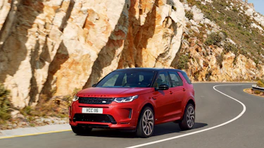Land Rover Discovery Sport - front quarter
