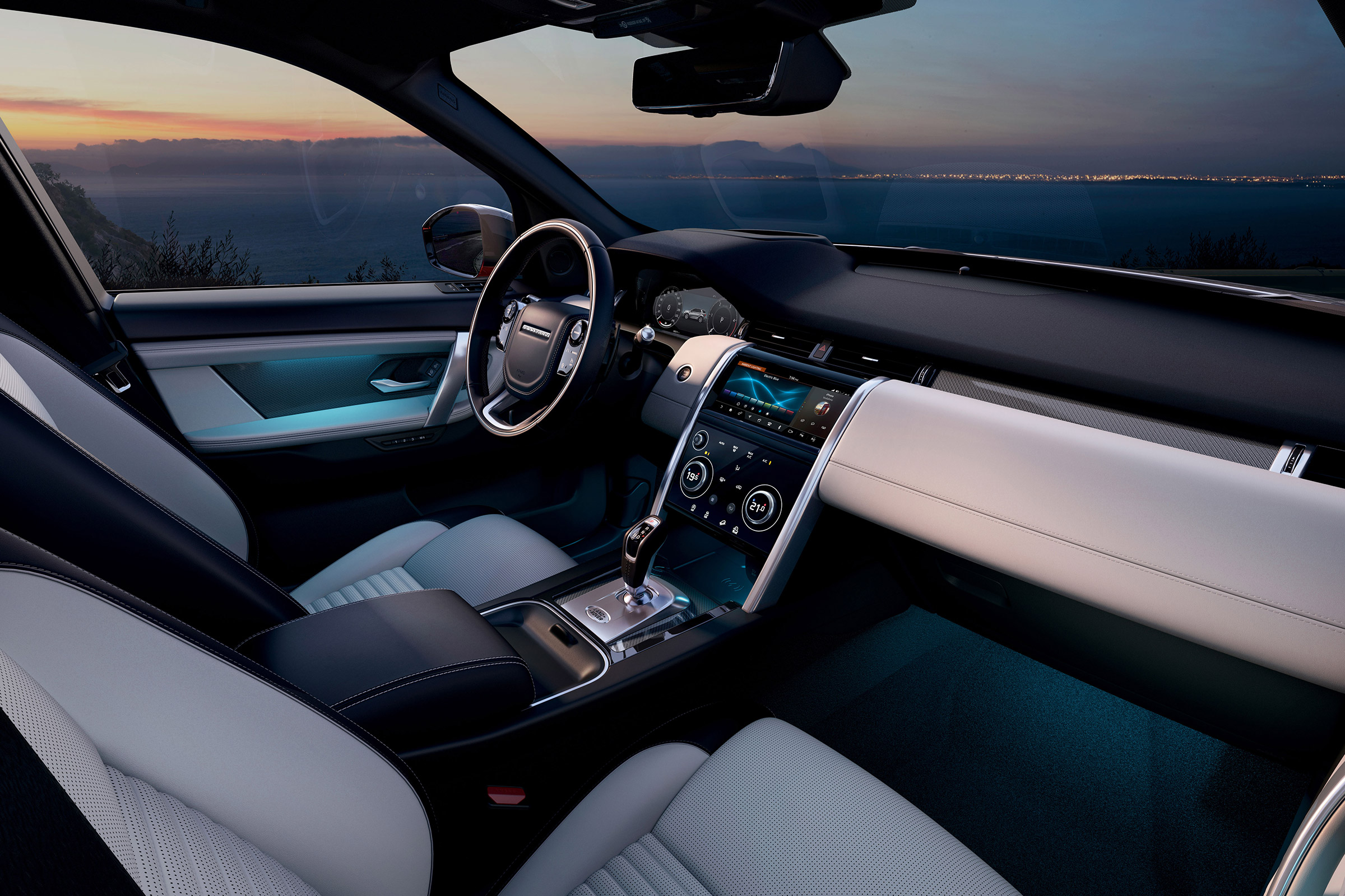 Land Rover Discovery Sport - interior