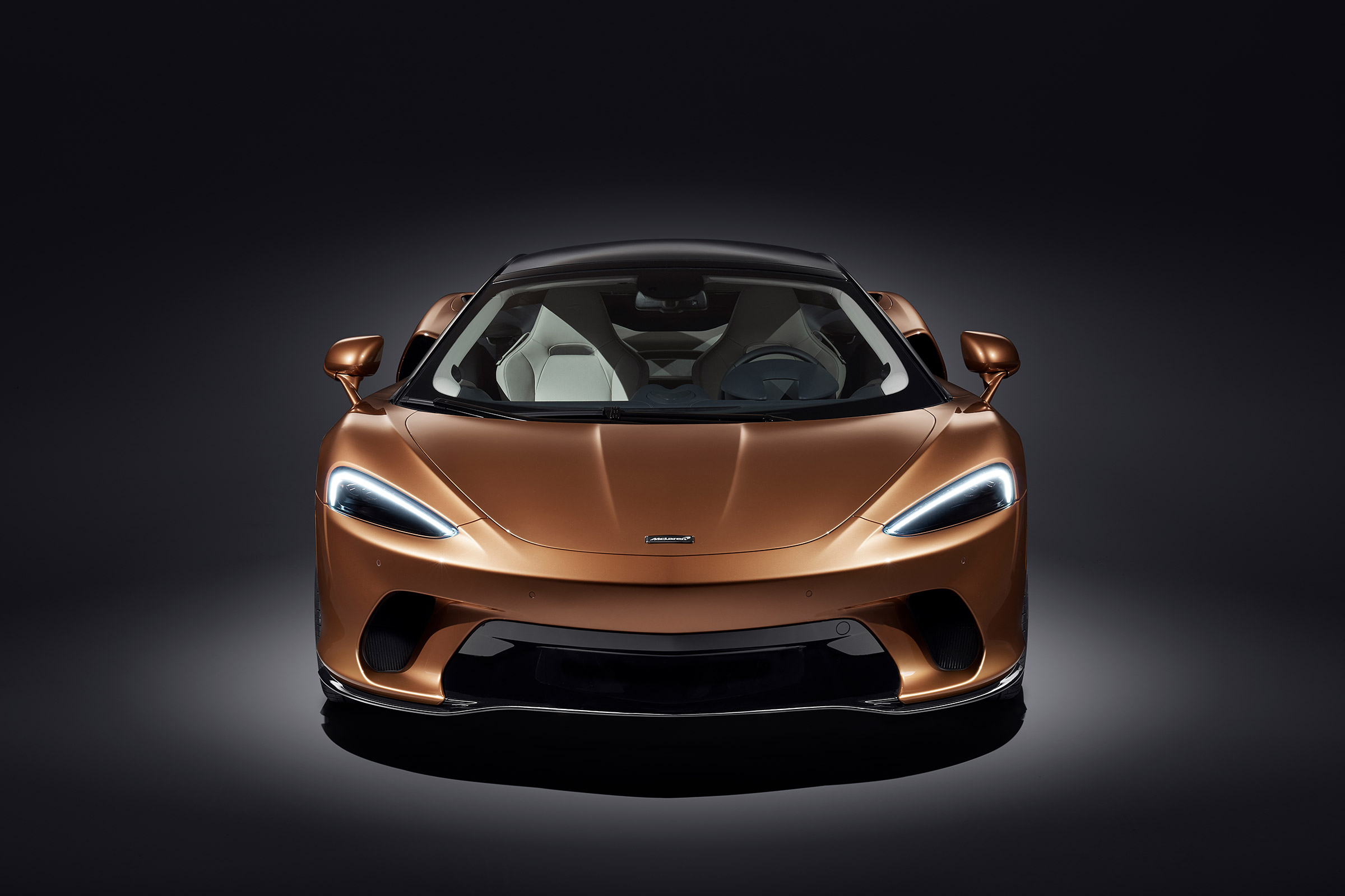 McLaren GT - front