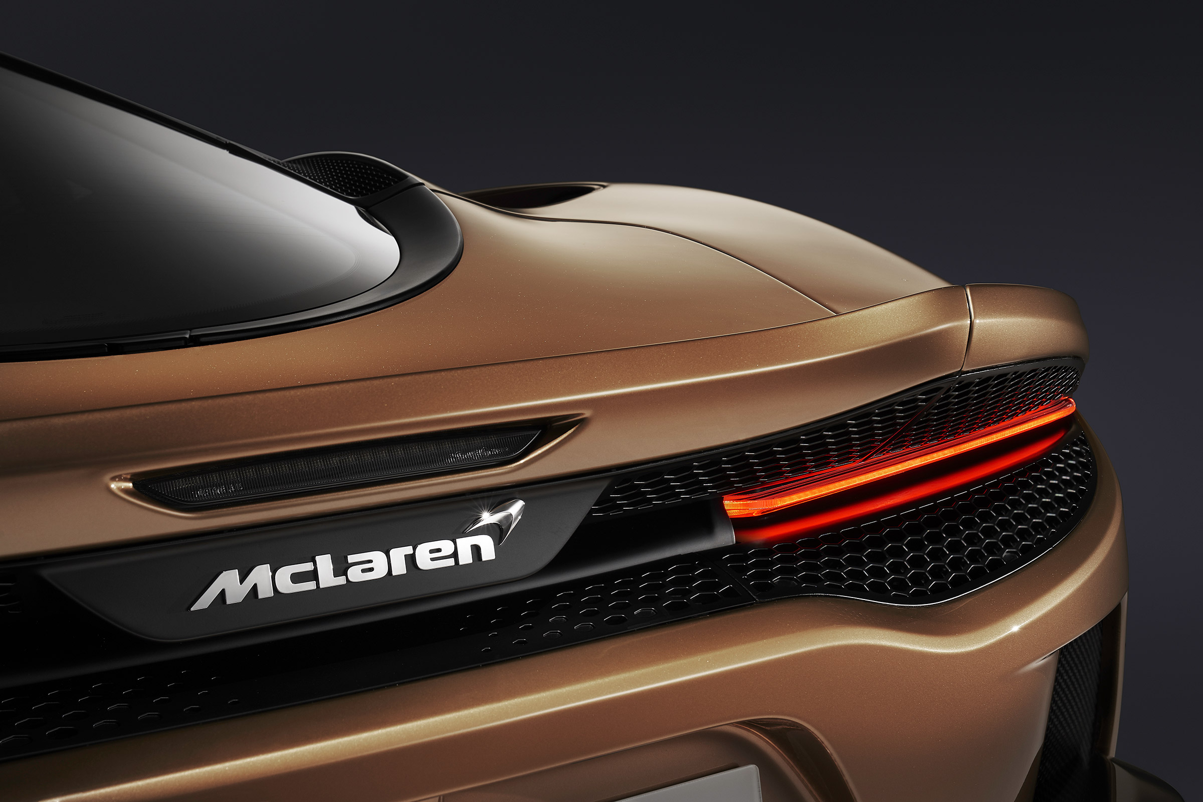 McLaren GT - rear