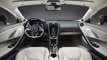 McLaren GT - dash