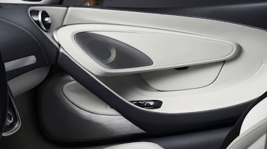 McLaren GT - door