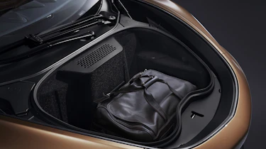 McLaren GT - boot