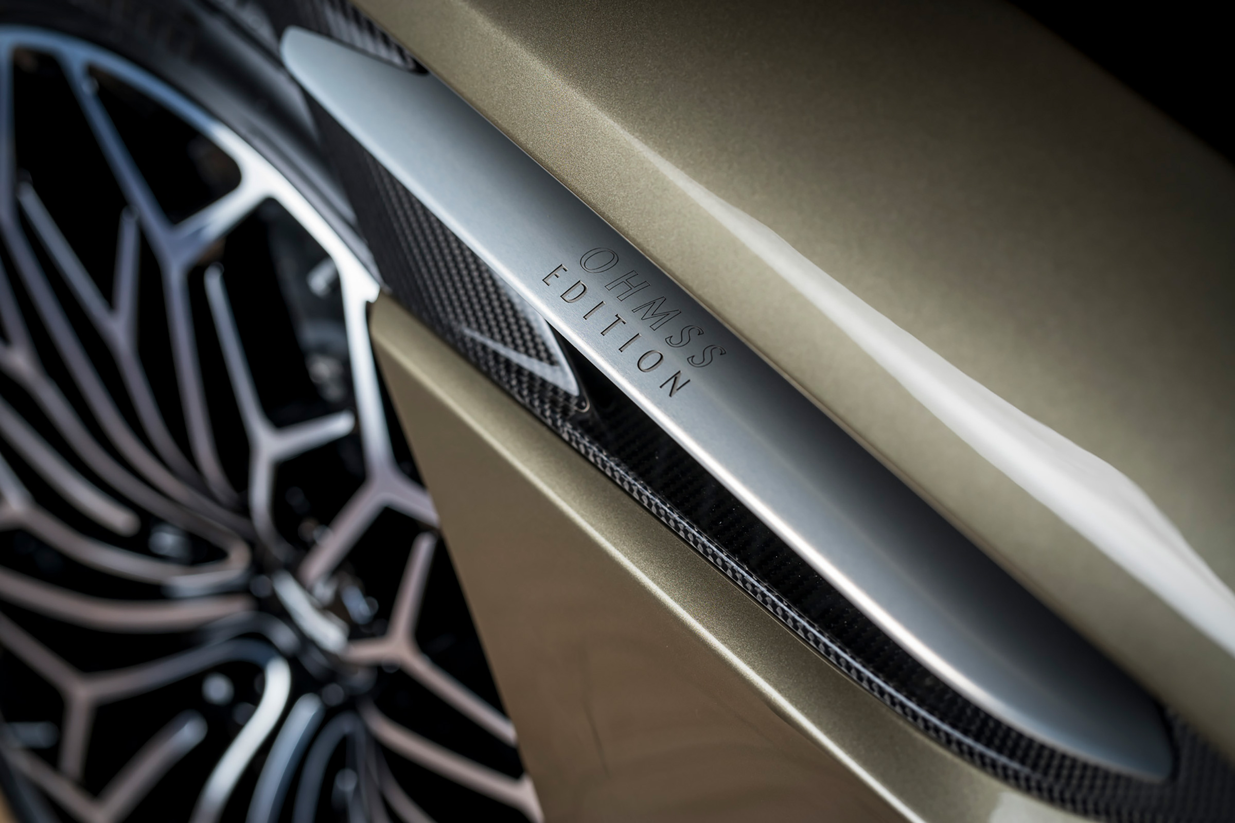 James Bond Aston Martin DBS Superleggera