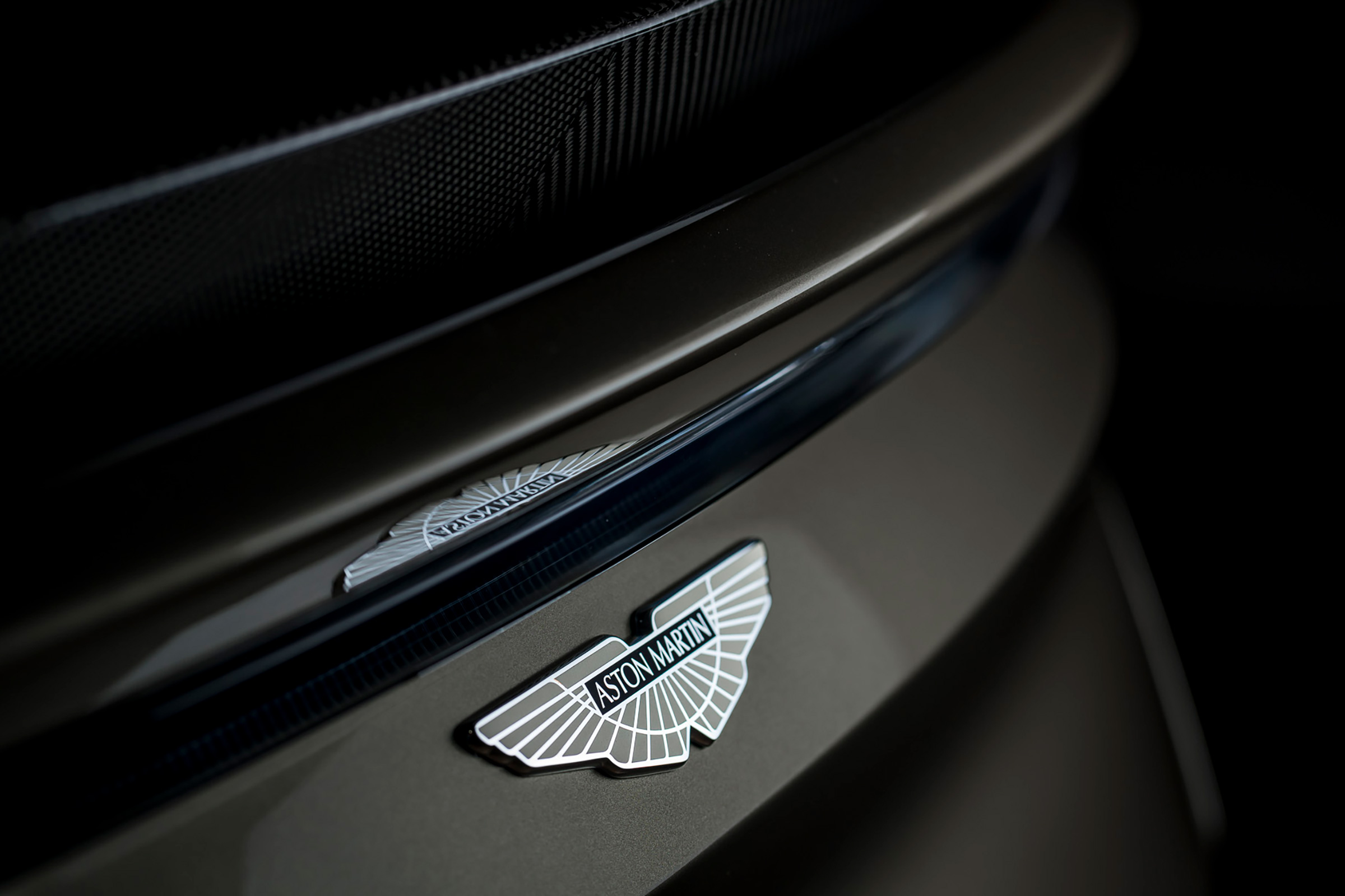 James Bond Aston Martin DBS Superleggera