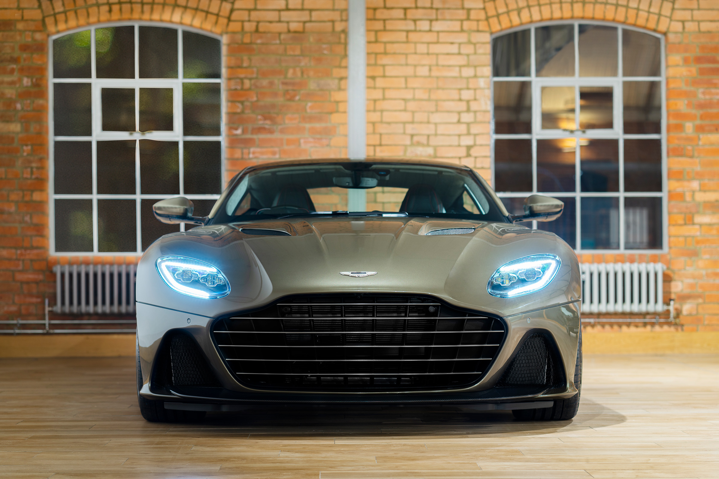James Bond Aston Martin DBS Superleggera