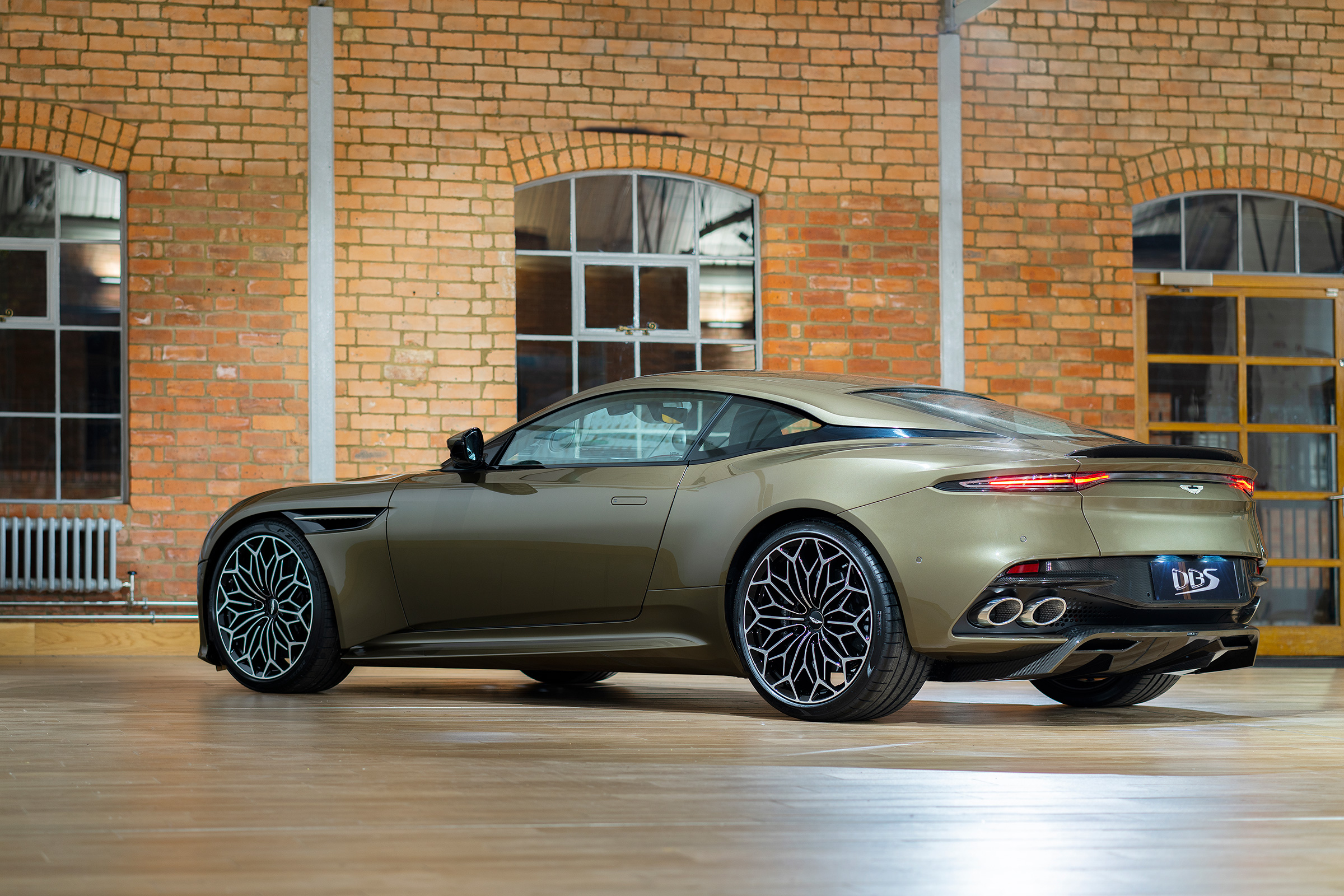 James Bond Aston Martin DBS Superleggera