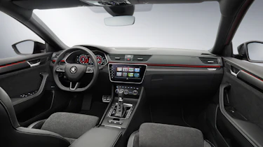 Skoda Superb facelift - interior
