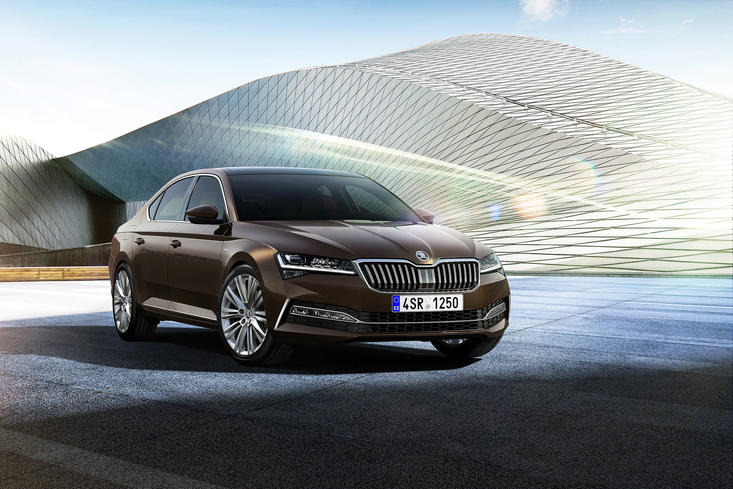Skoda Superb facelift - front quarter