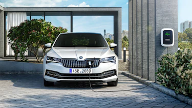 Skoda Superb facelift - front