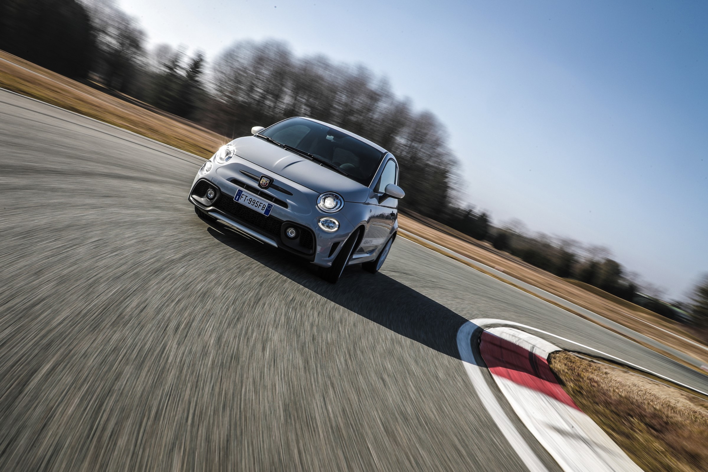 Abarth 595 Esseesse front