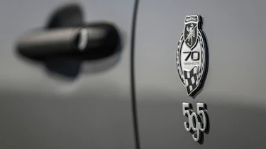 Abarth 595 Esseesse badge