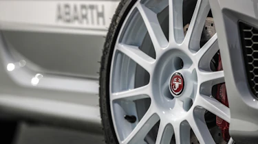 Abarth 595 Esseesse wheel