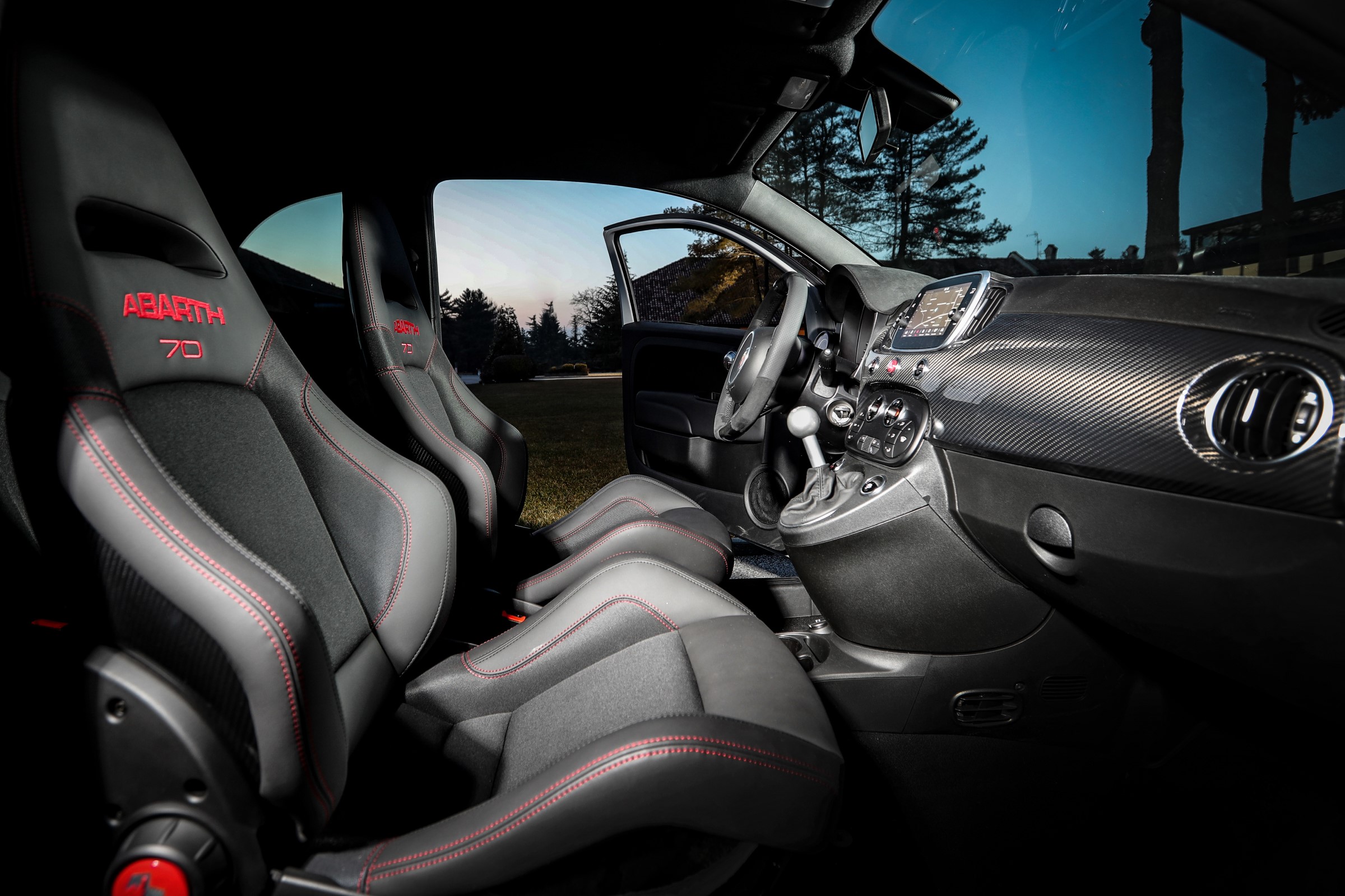 Abarth 595 Esseesse seats