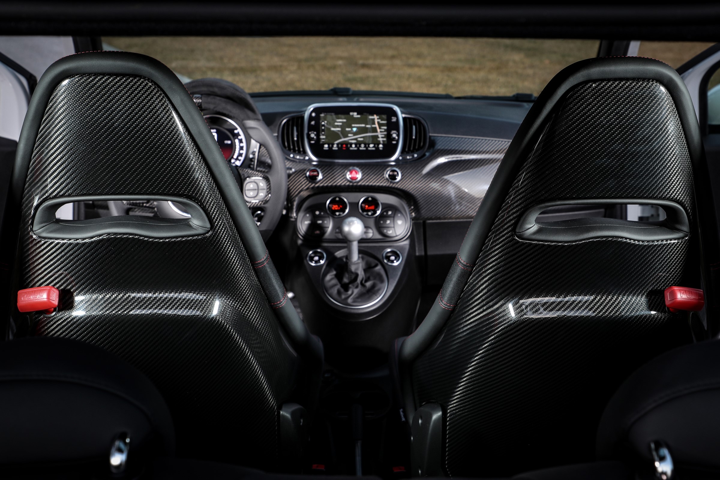 Abarth 595 Esseesse seats