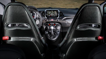 Abarth 595 Esseesse seats