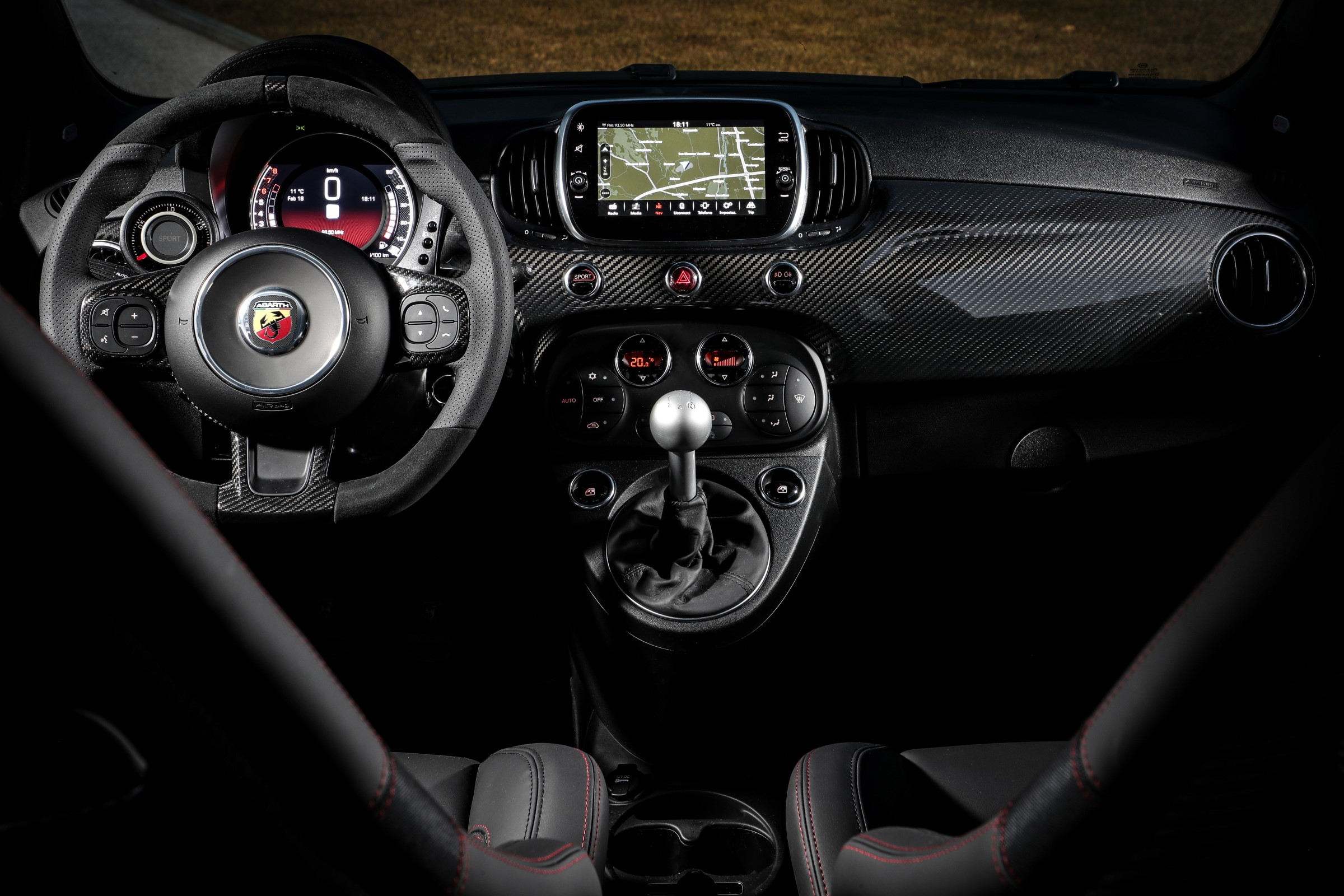 Abarth 595 Esseesse interior