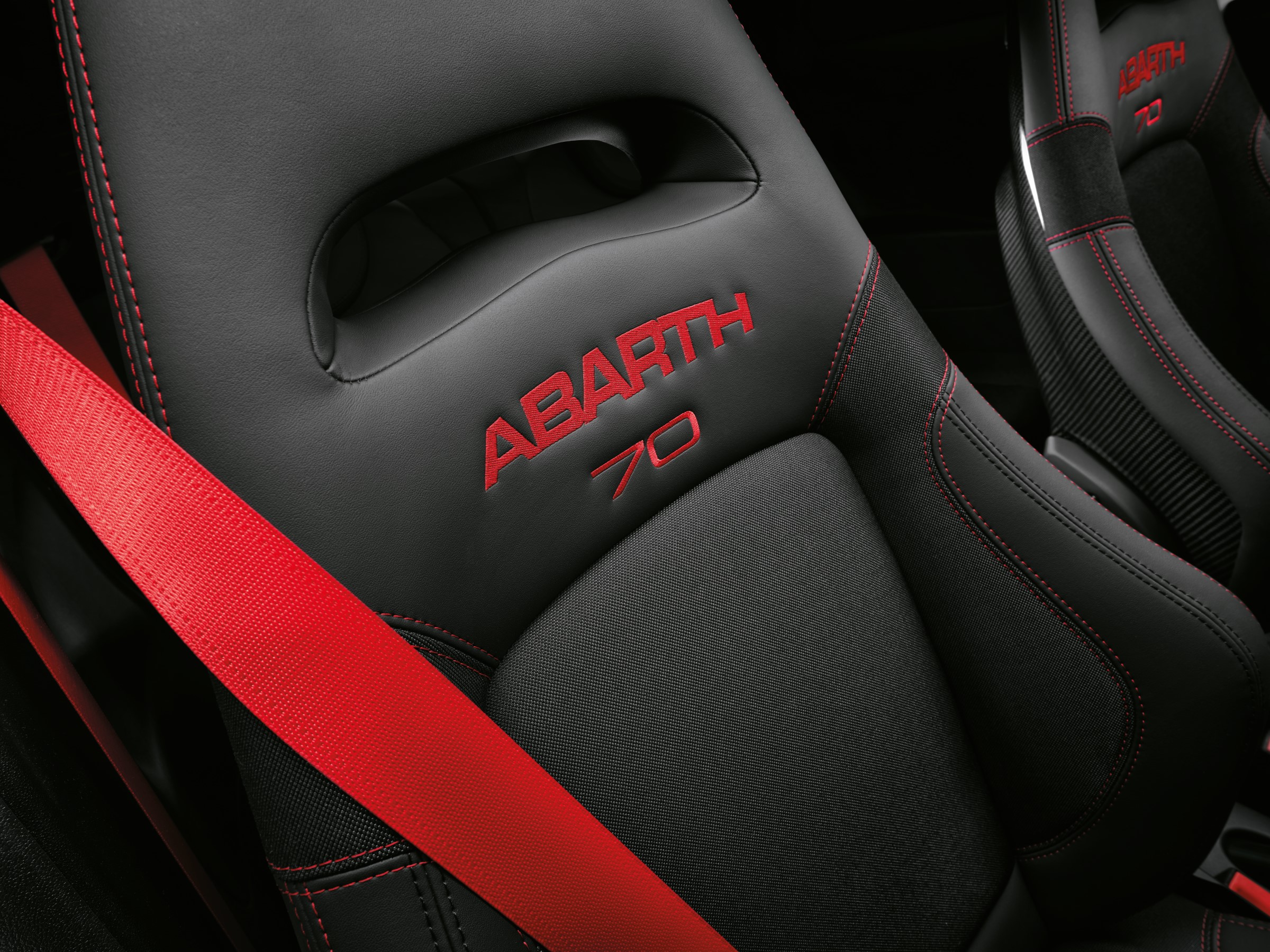 Abarth 595 Esseesse seat