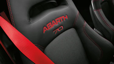 Abarth 595 Esseesse seat