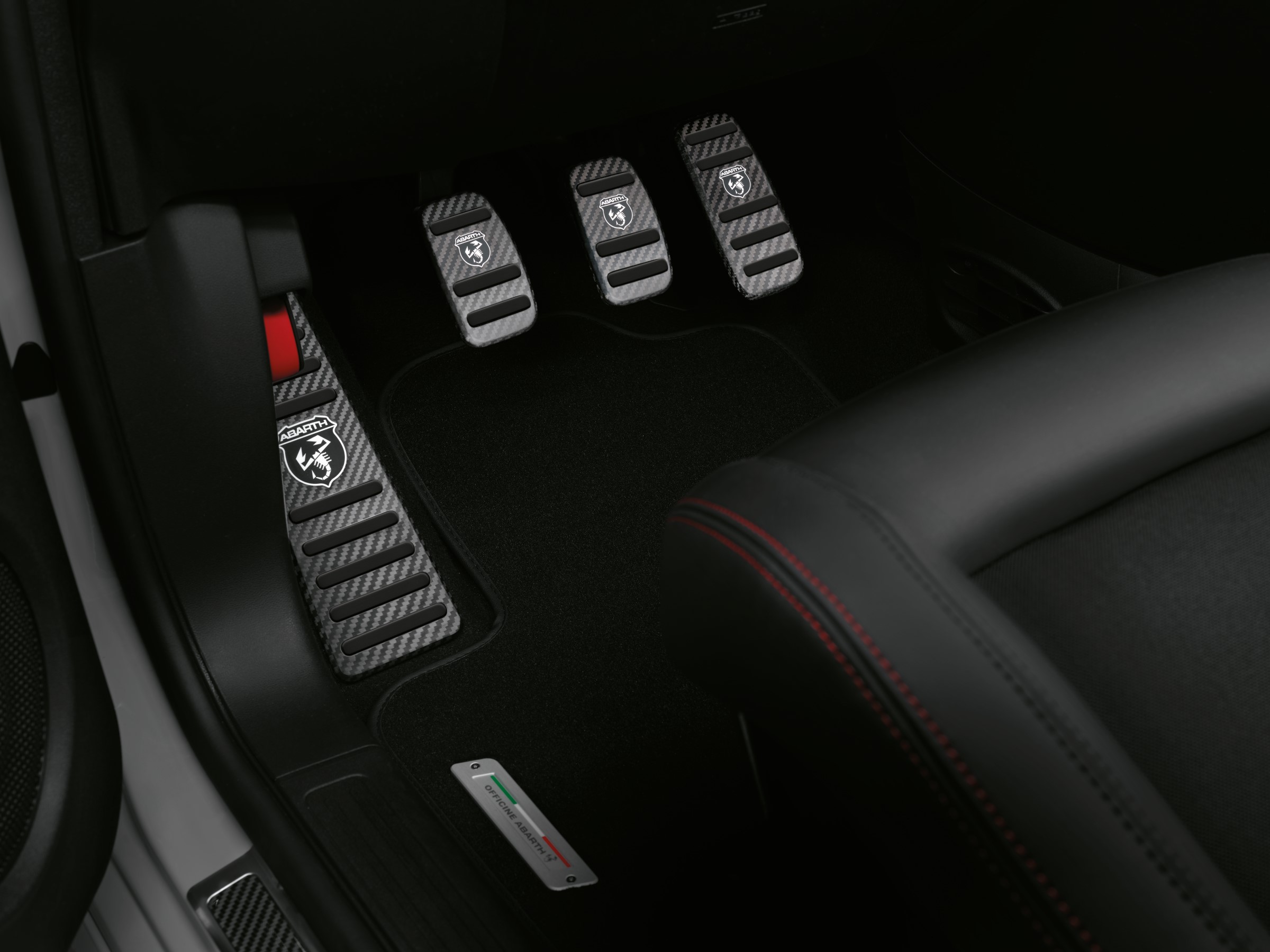Abarth 595 Esseesse pedals